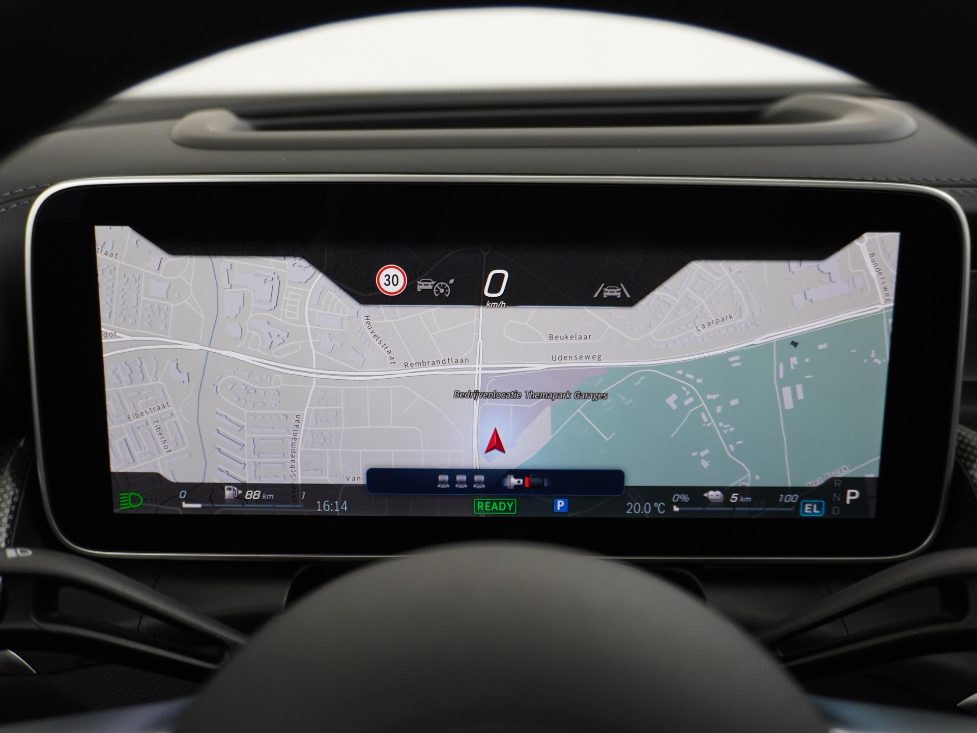 Mercedes-Benz GLC Coupé 300e 4MATIC Sport Edition 36