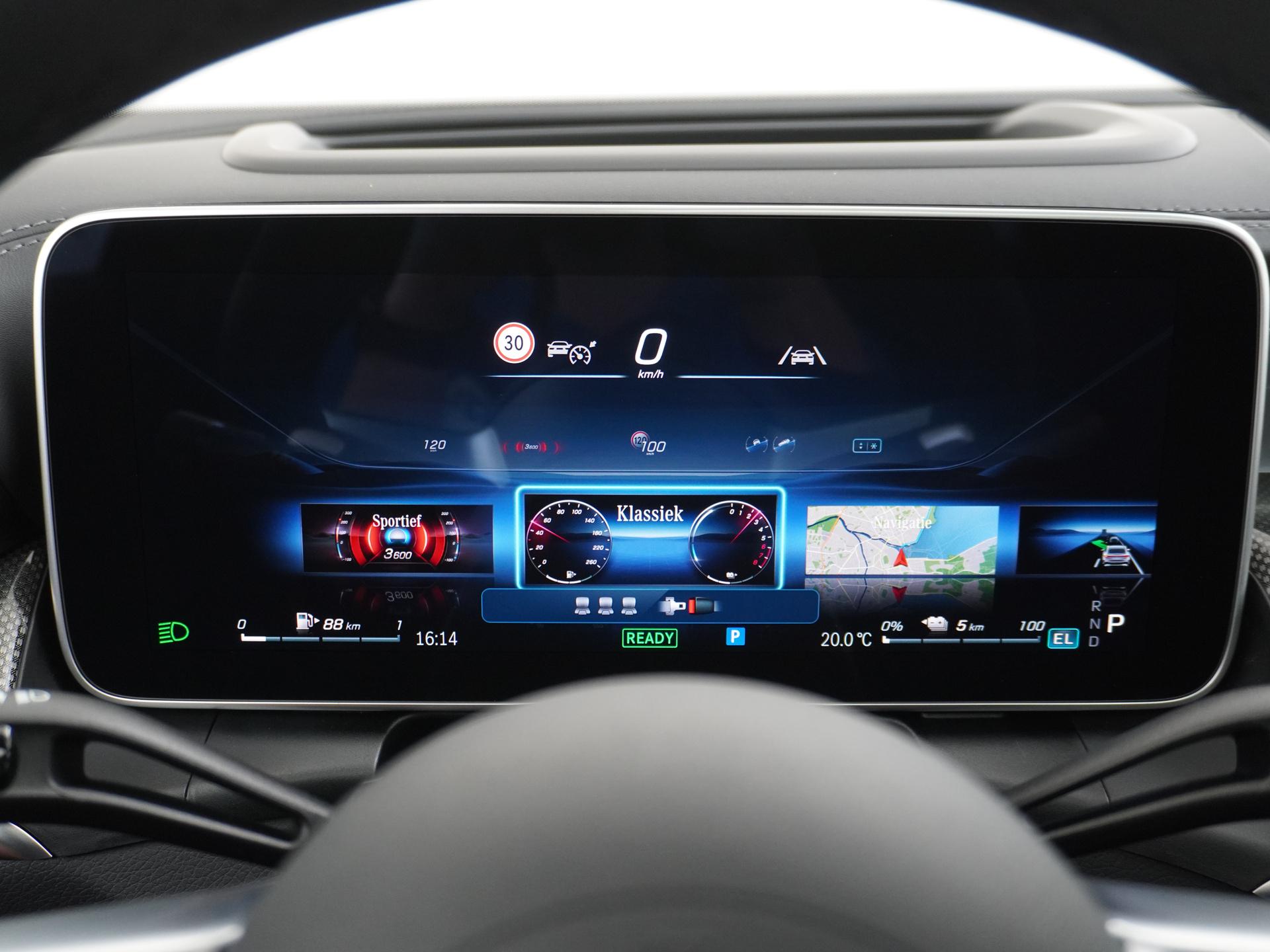 Mercedes-Benz GLC Coupé 300e 4MATIC Sport Edition 37