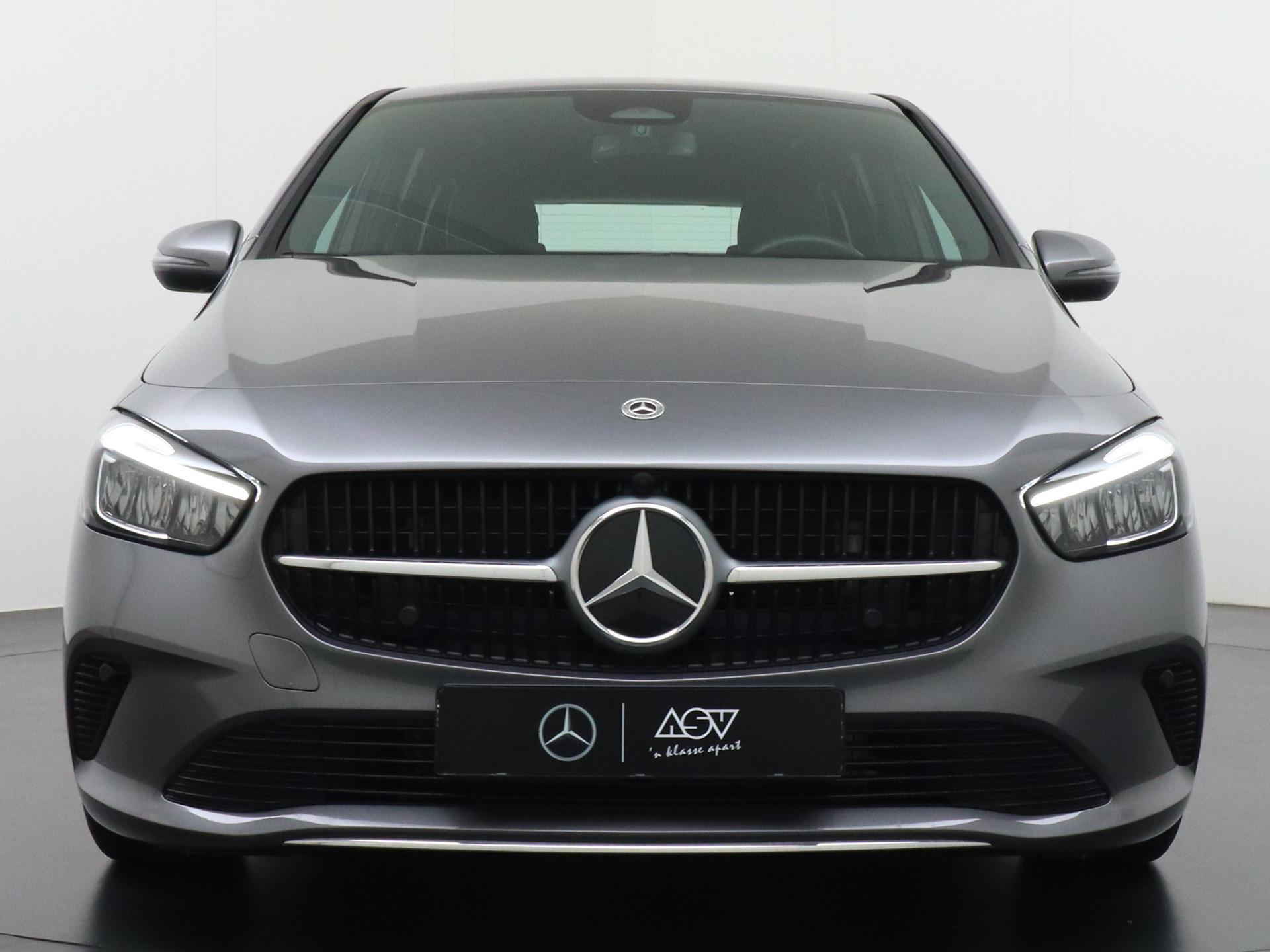 Mercedes-Benz B-Klasse 180d Luxury Line 12