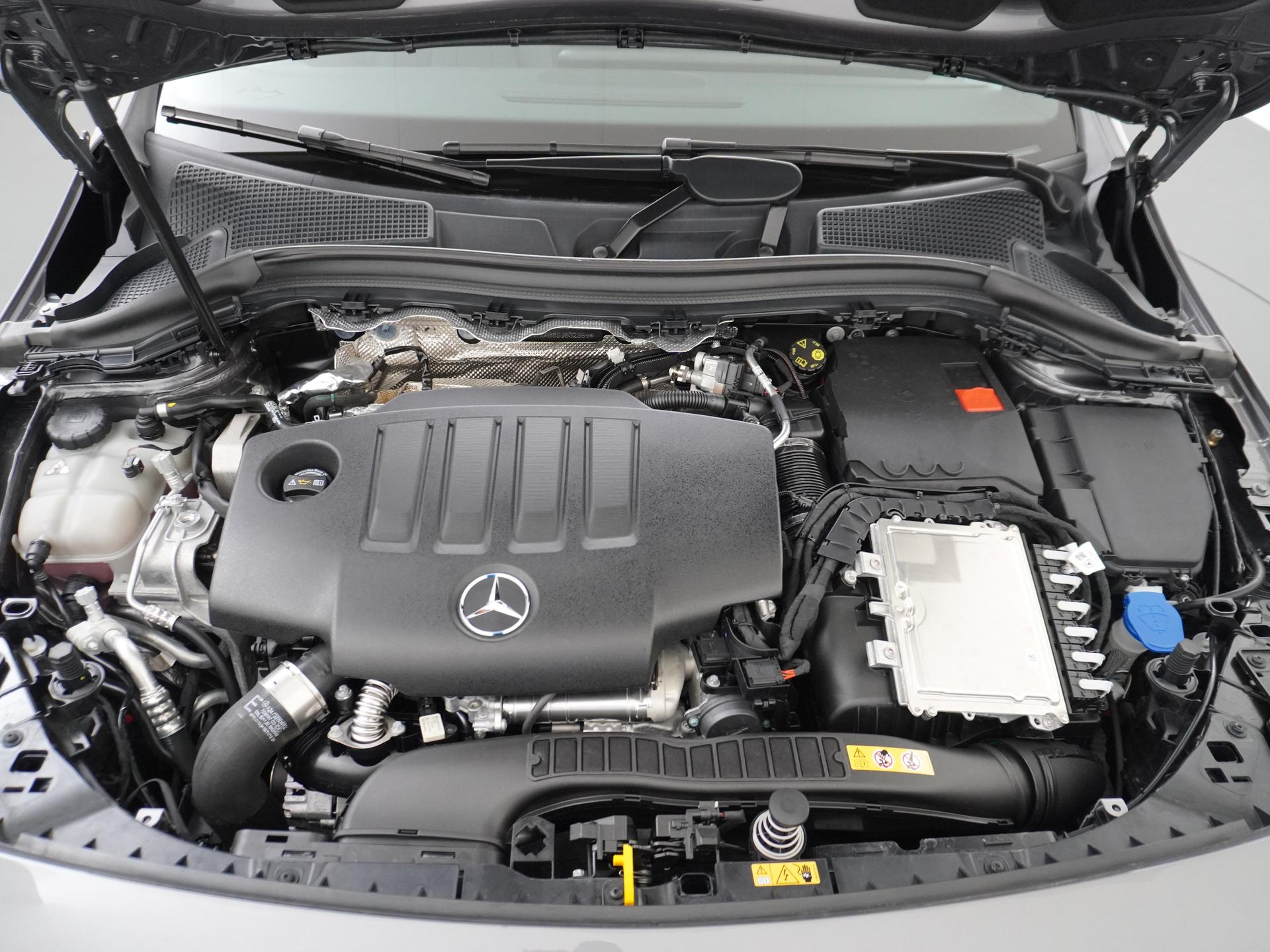 Mercedes-Benz B-Klasse 180d Luxury Line 21