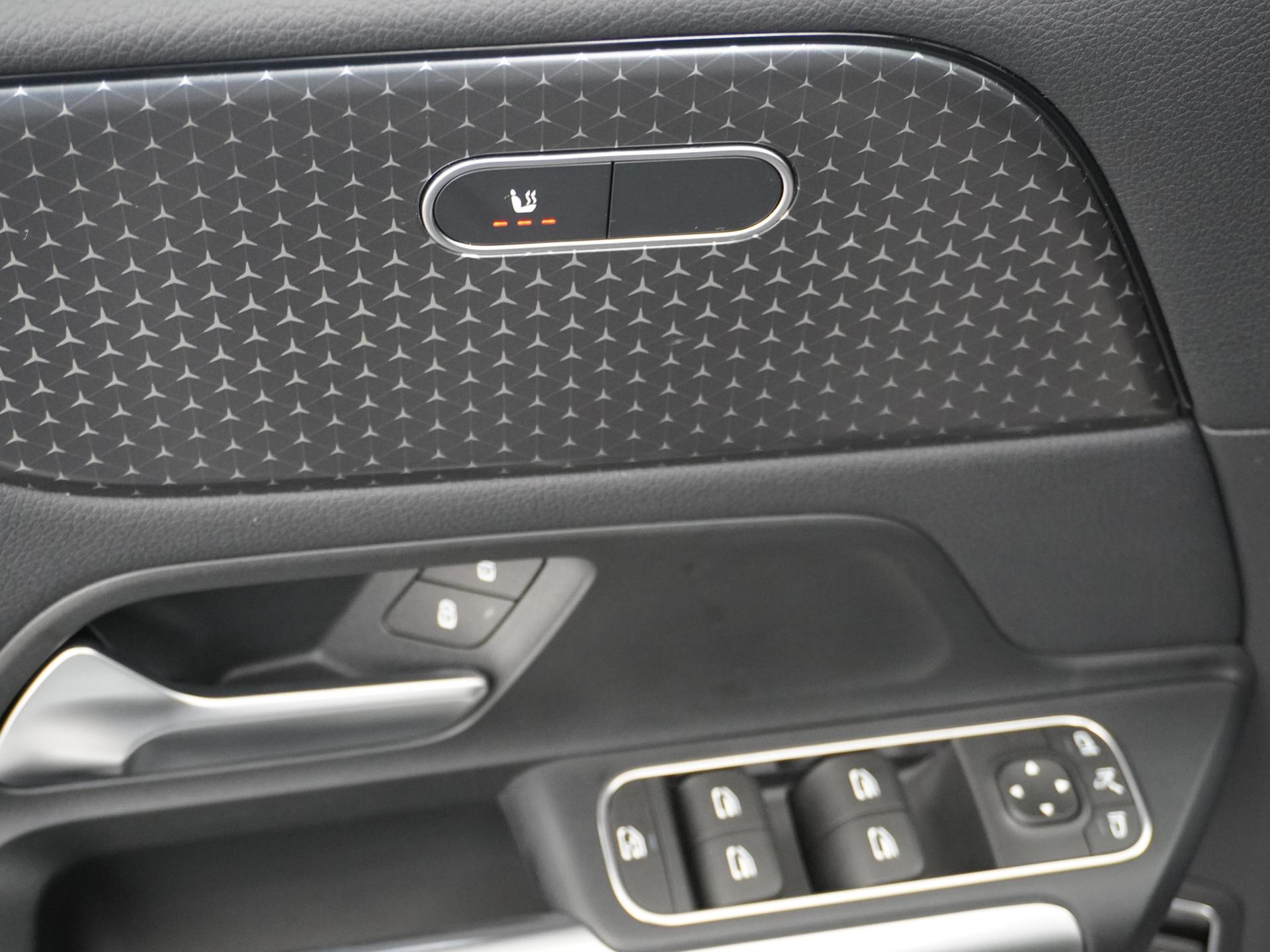 Mercedes-Benz B-Klasse 180d Luxury Line 22