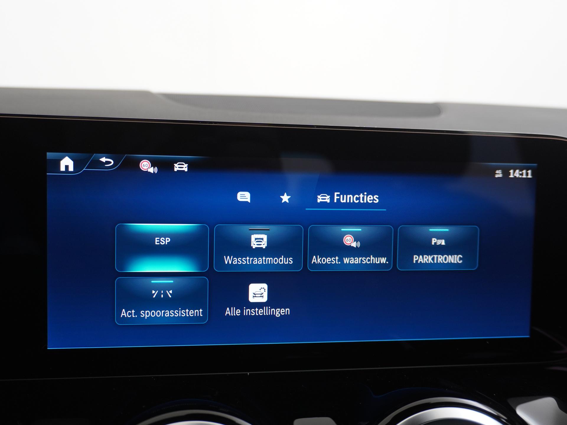 Mercedes-Benz B-Klasse 180d Luxury Line 44