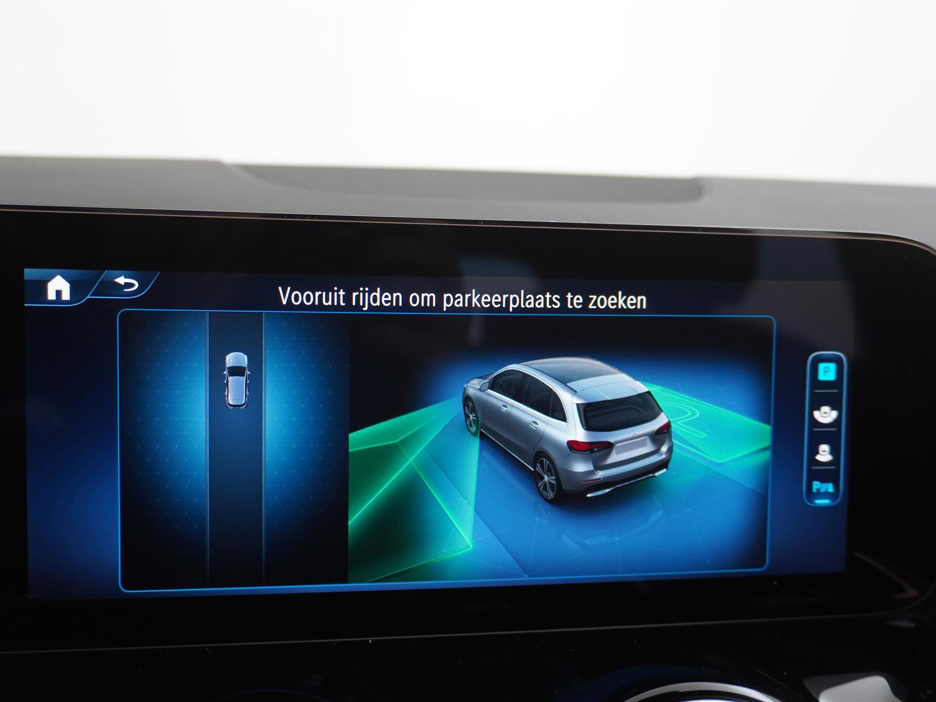 Mercedes-Benz B-Klasse 180d Luxury Line 47