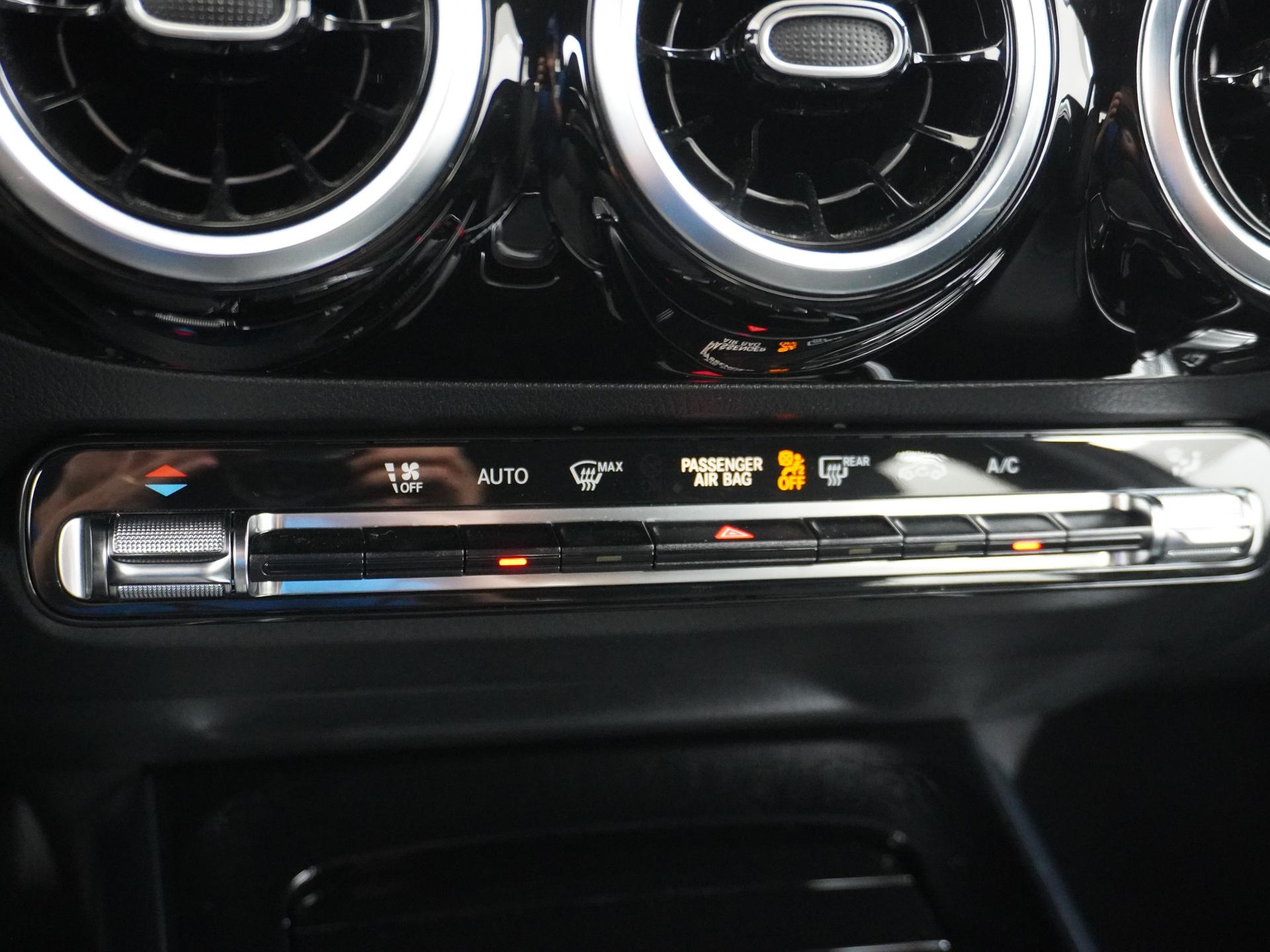 Mercedes-Benz B-Klasse 180d Luxury Line 48