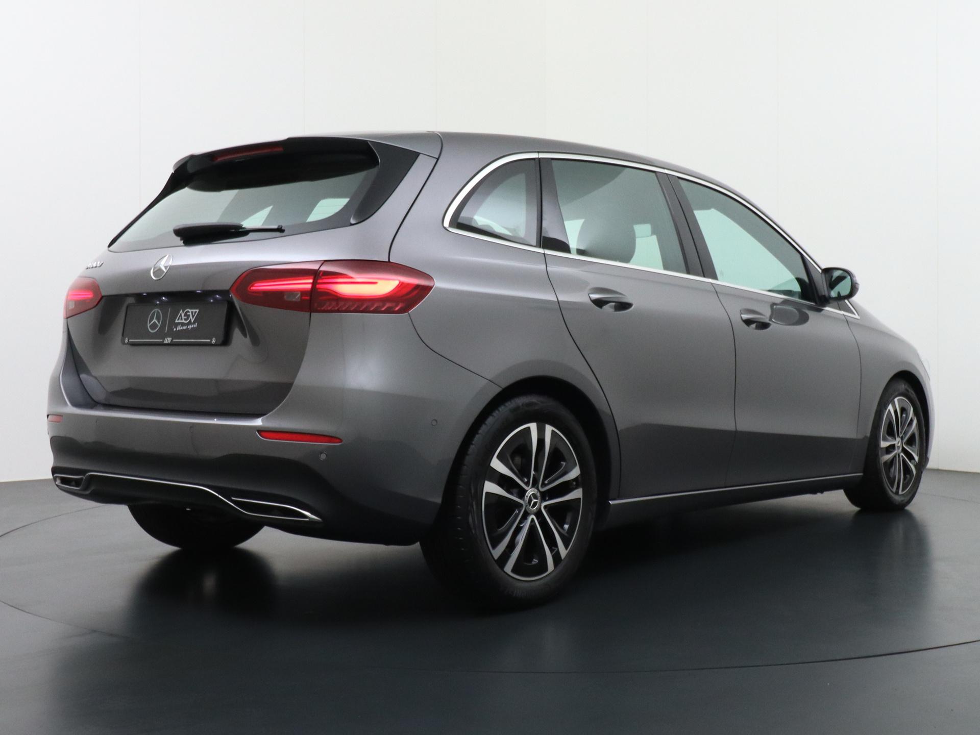 Mercedes-Benz B-Klasse 180d Luxury Line 8