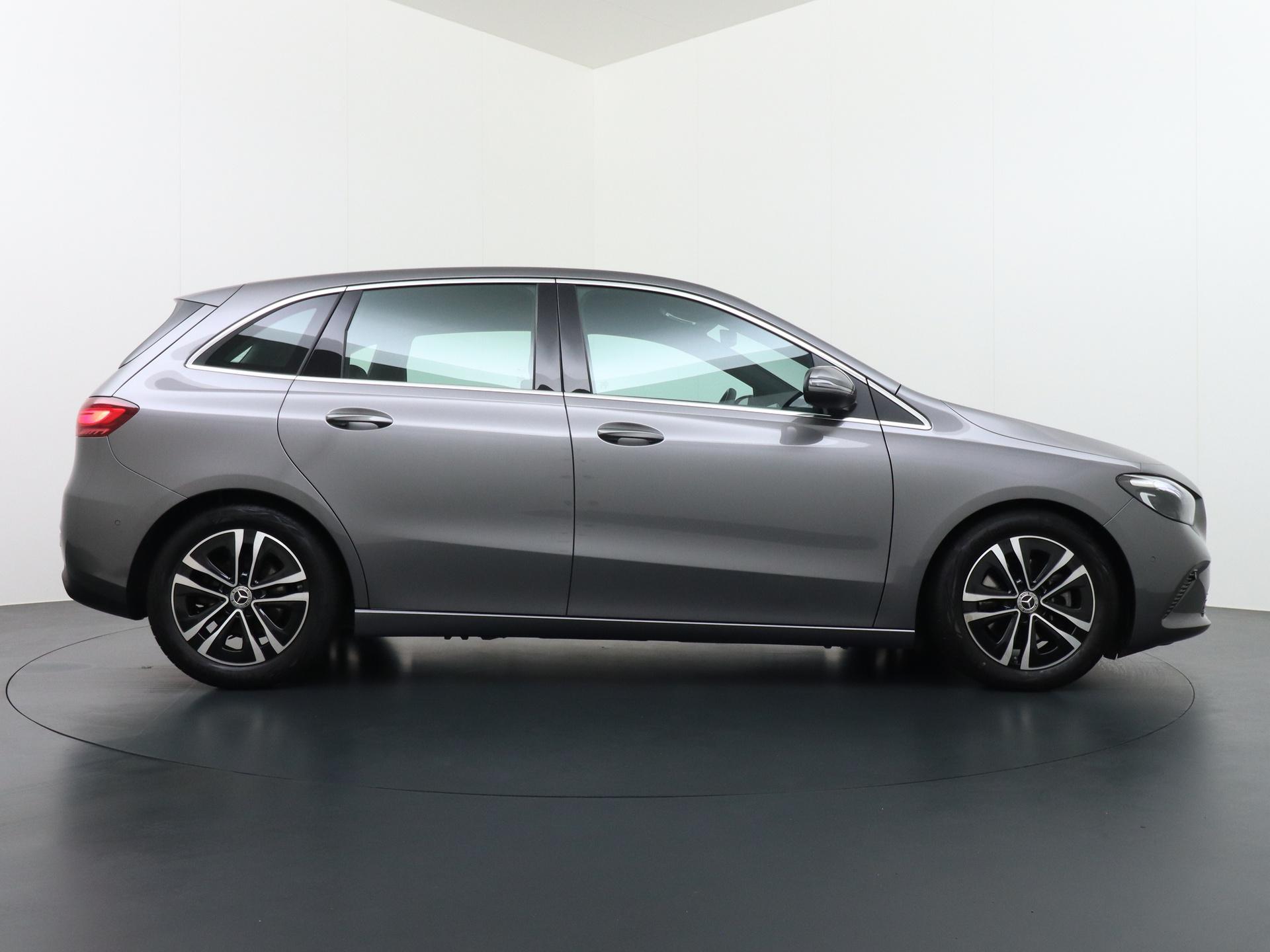 Mercedes-Benz B-Klasse 180d Luxury Line 9