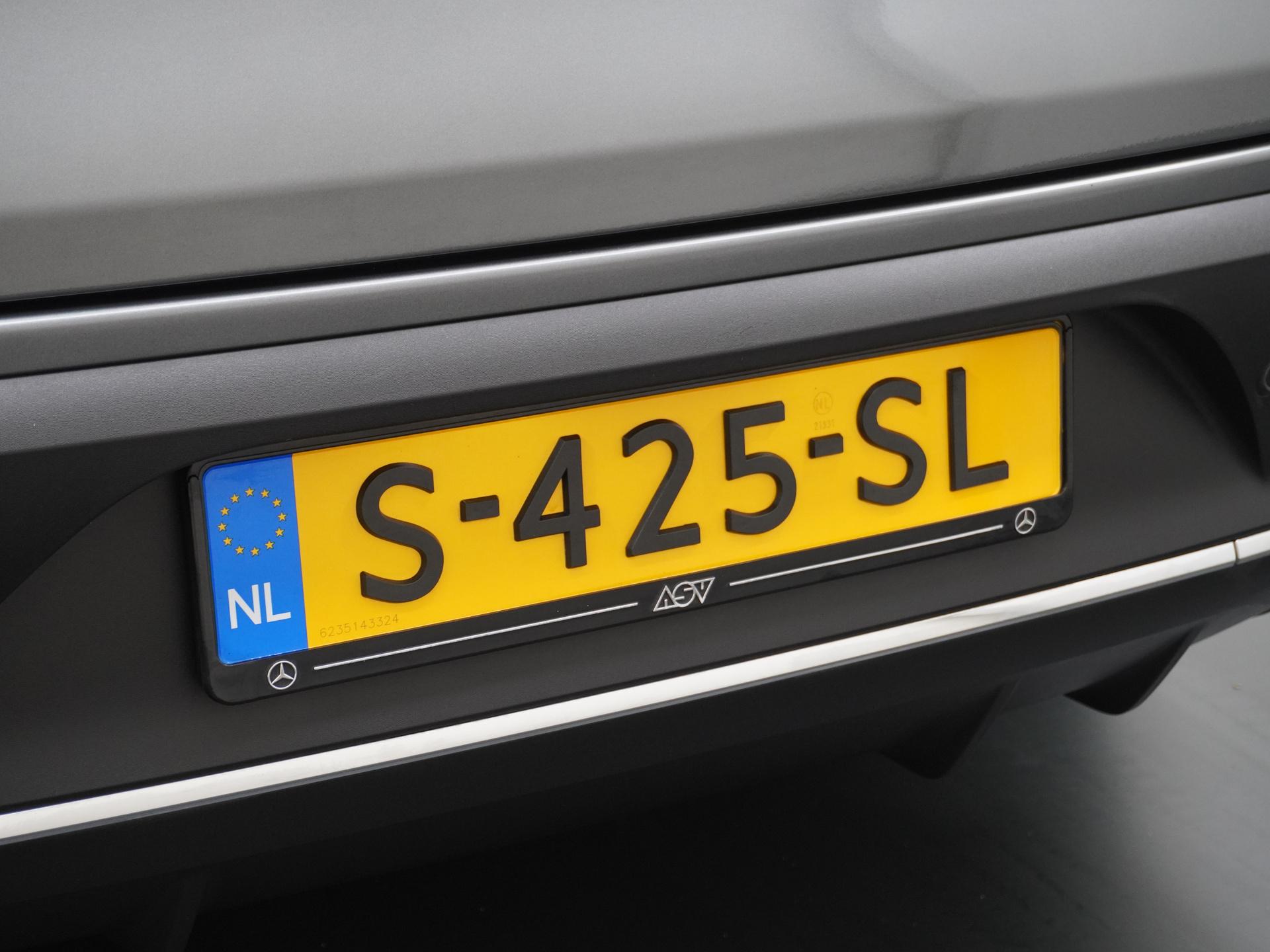 Mercedes-Benz EQC 400 4MATIC AMG Line 80 kWh Accu 17