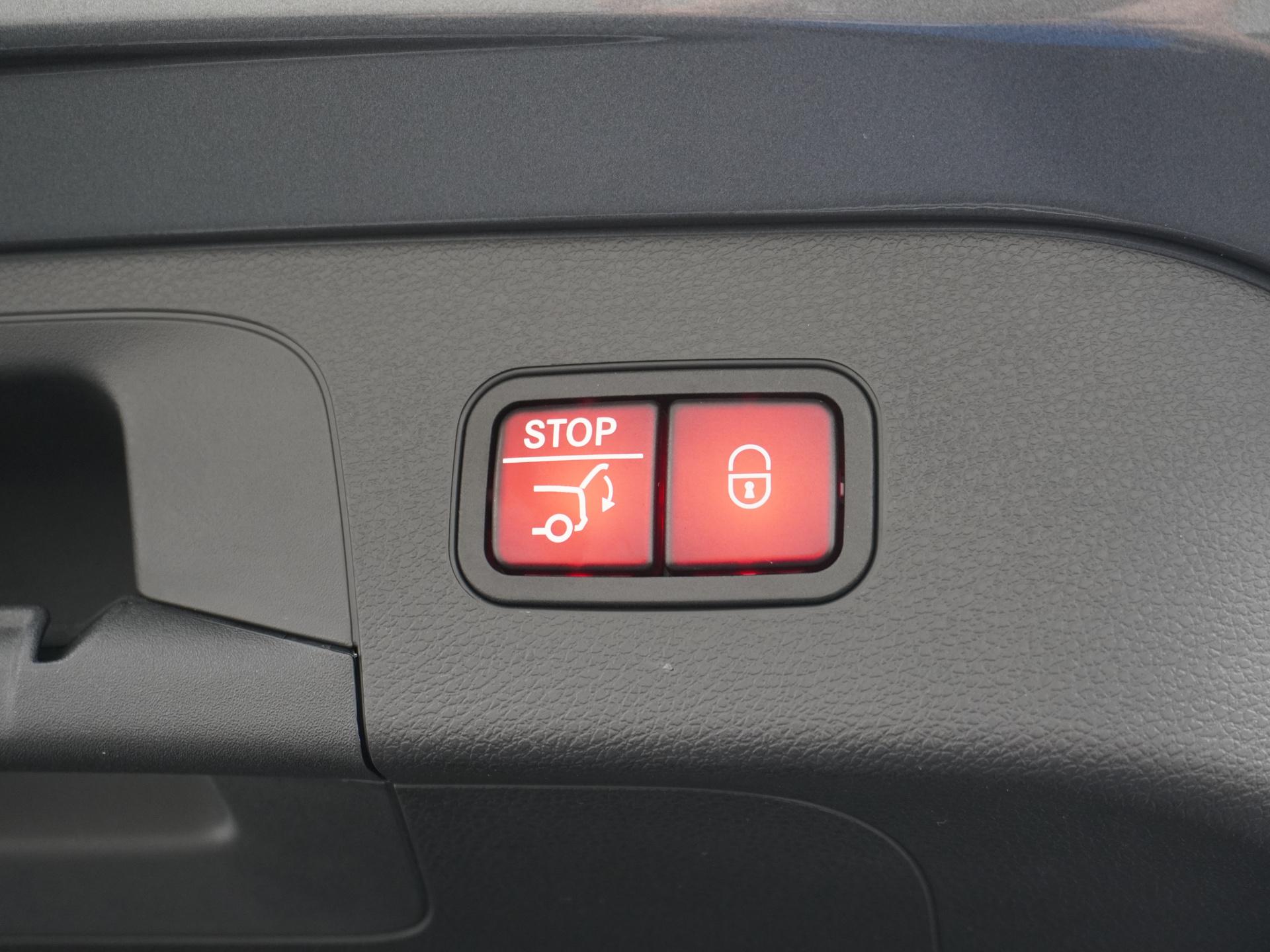 Mercedes-Benz EQC 400 4MATIC AMG Line 80 kWh Accu 19