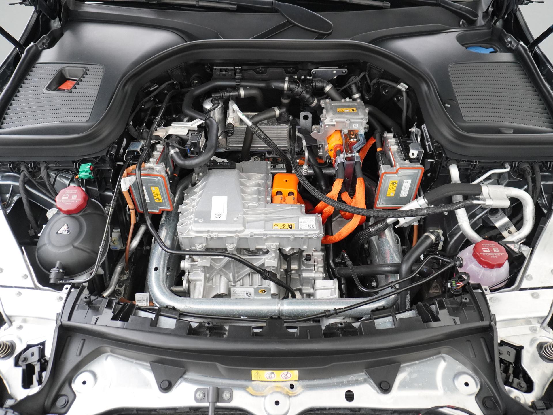 Mercedes-Benz EQC 400 4MATIC AMG Line 80 kWh Accu 21