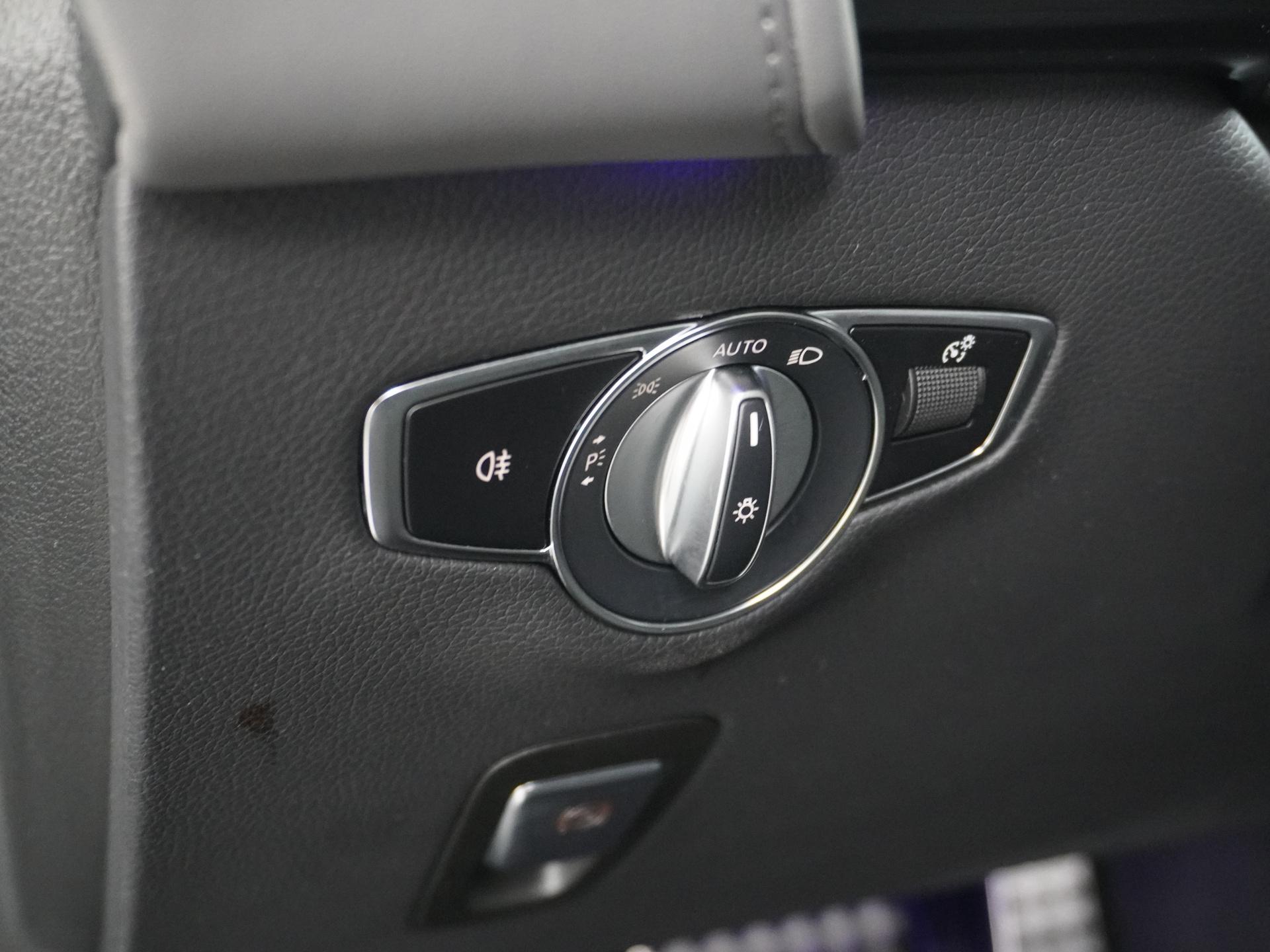 Mercedes-Benz EQC 400 4MATIC AMG Line 80 kWh Accu 29