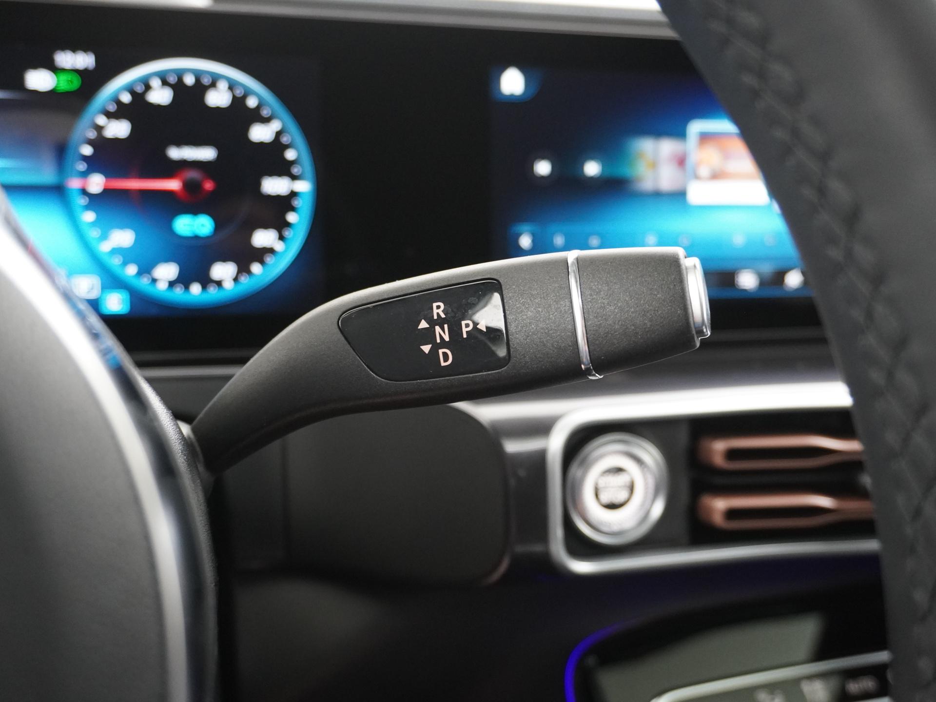 Mercedes-Benz EQC 400 4MATIC AMG Line 80 kWh Accu 32