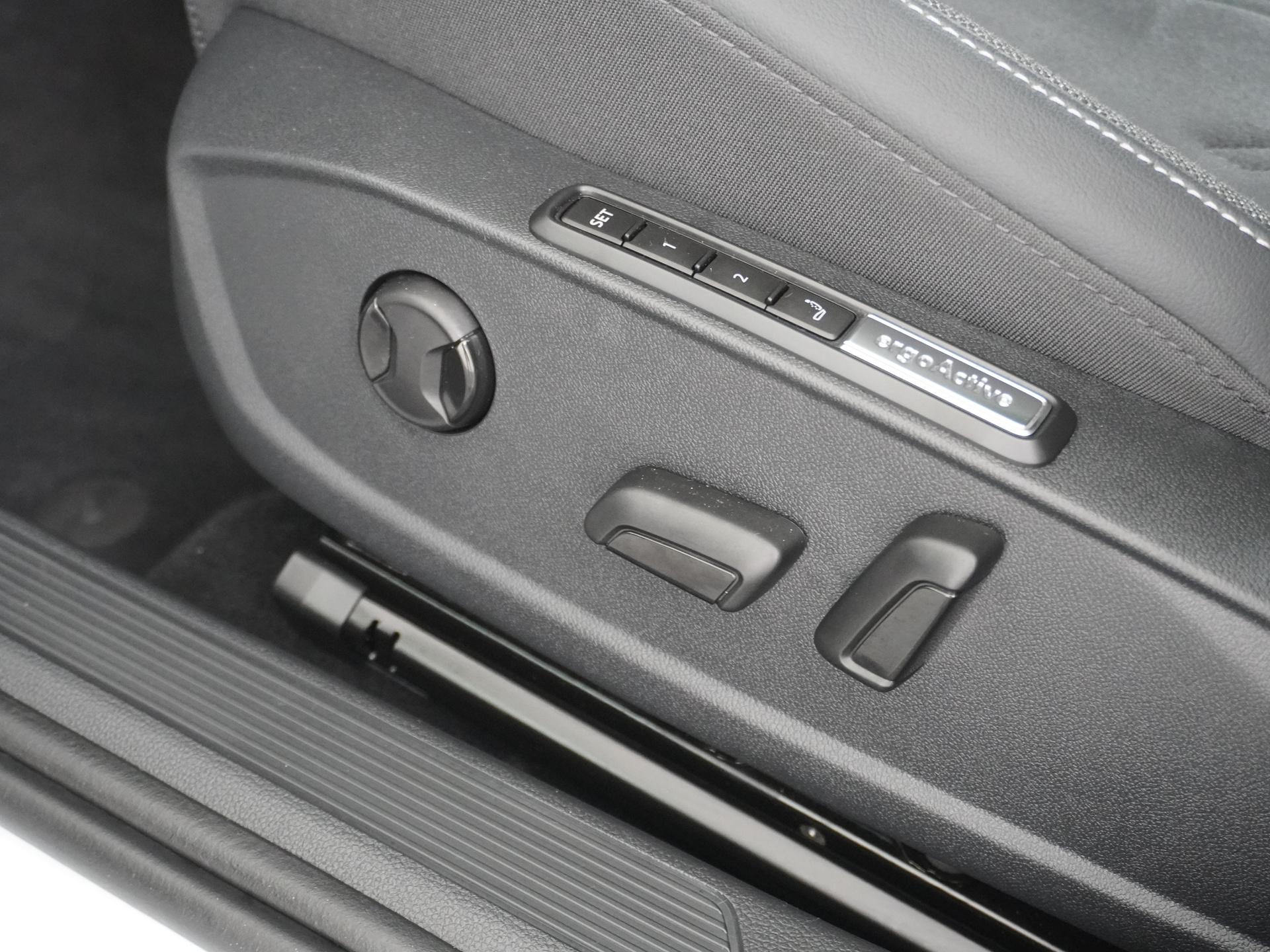 Volkswagen Golf 1.5 eHybrid 50 Edition 16
