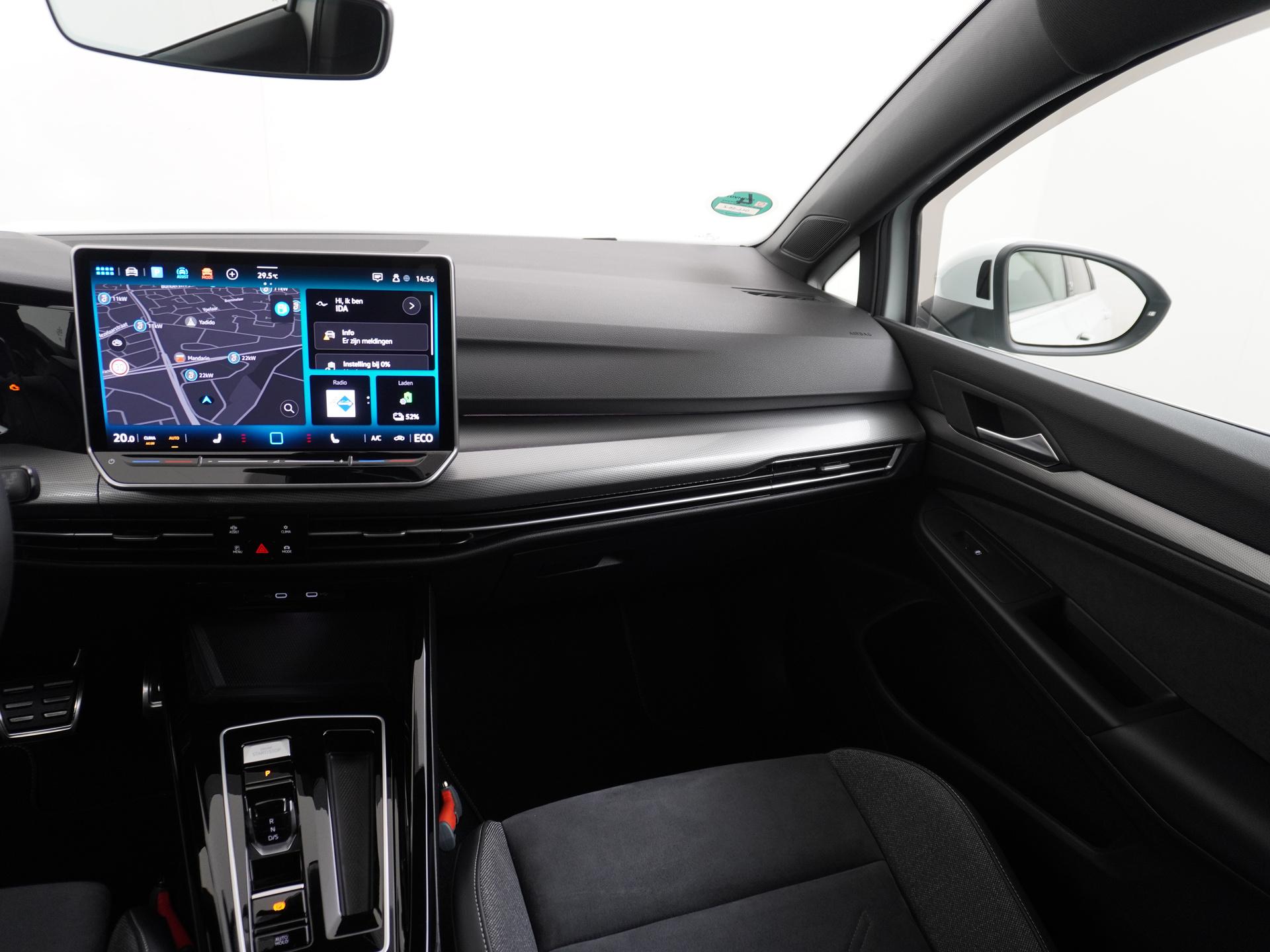 Volkswagen Golf 1.5 eHybrid 50 Edition 22
