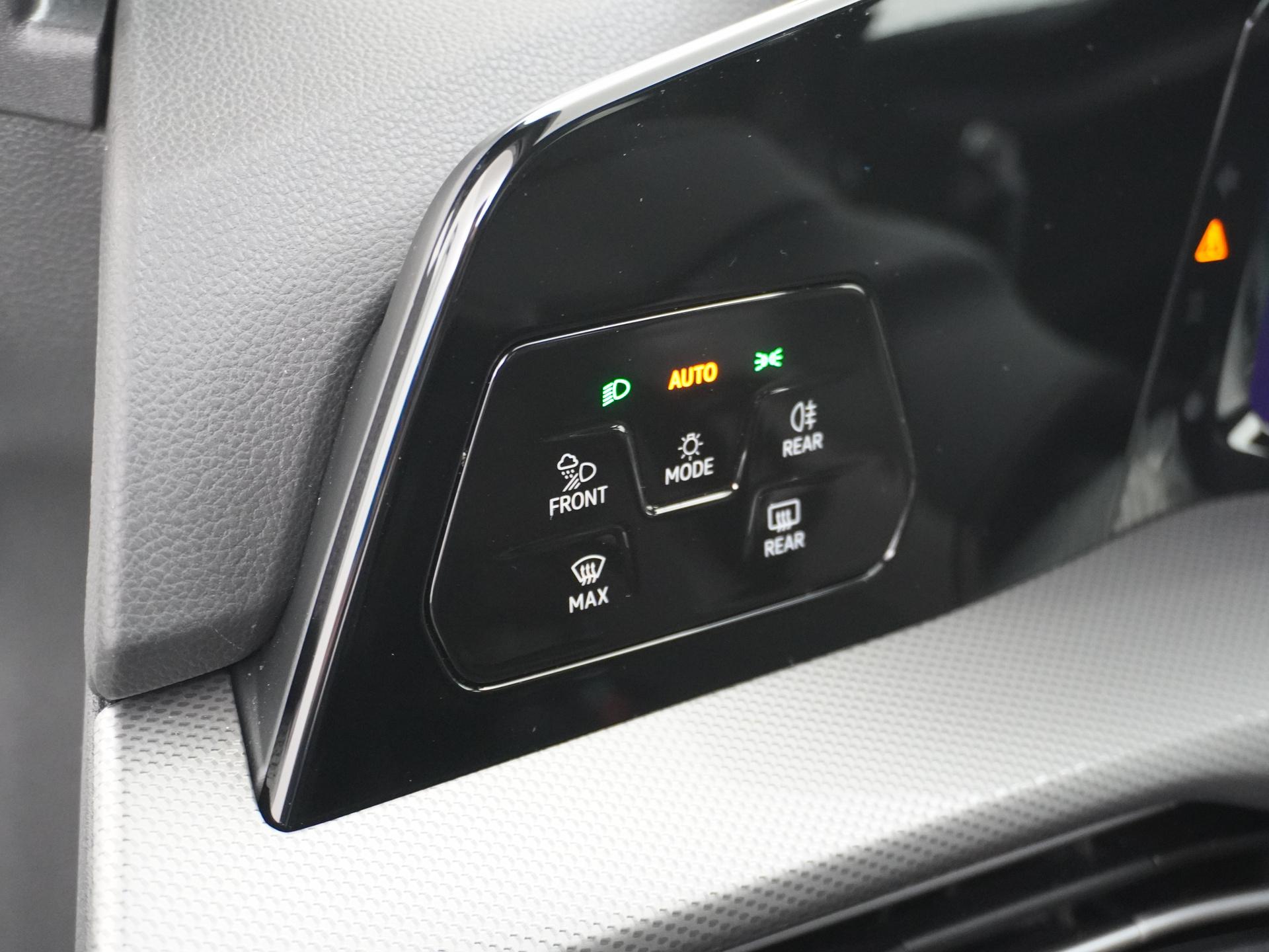 Volkswagen Golf 1.5 eHybrid 50 Edition 23