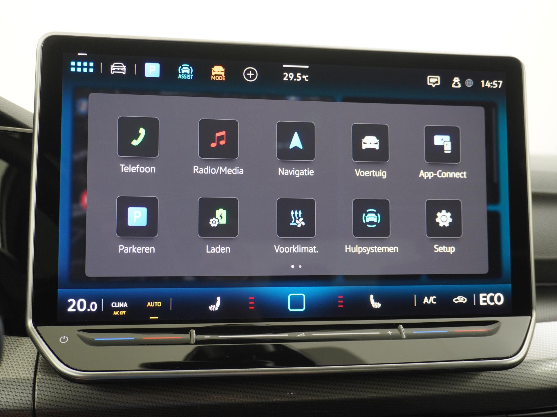 Volkswagen Golf 1.5 eHybrid 50 Edition 30