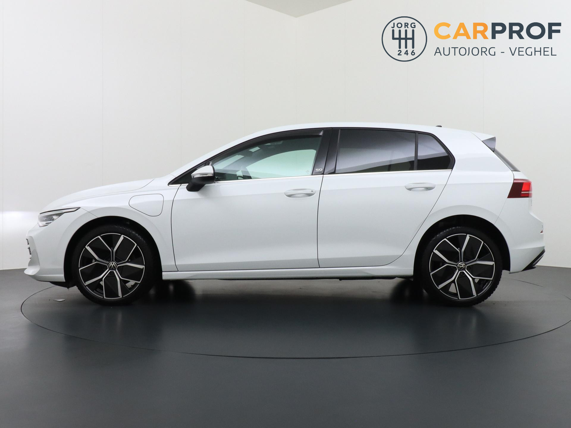 Volkswagen Golf 1.5 eHybrid 50 Edition 41