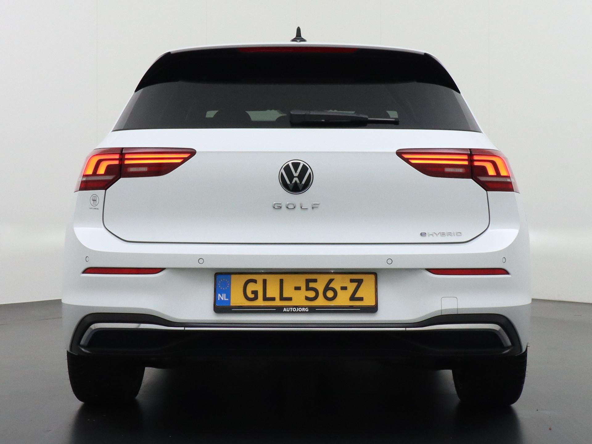 Volkswagen Golf 1.5 eHybrid 50 Edition 42