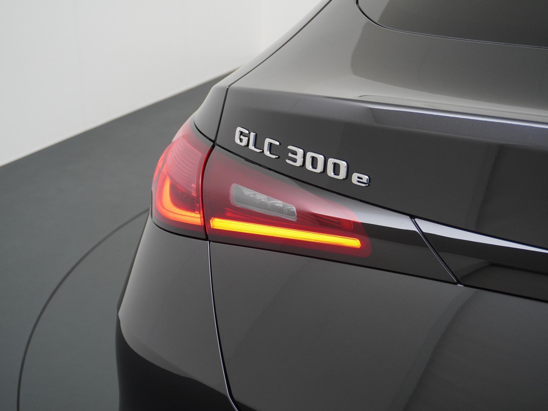 Mercedes-Benz GLC Coupé 300e 4MATIC Sport Edition 11