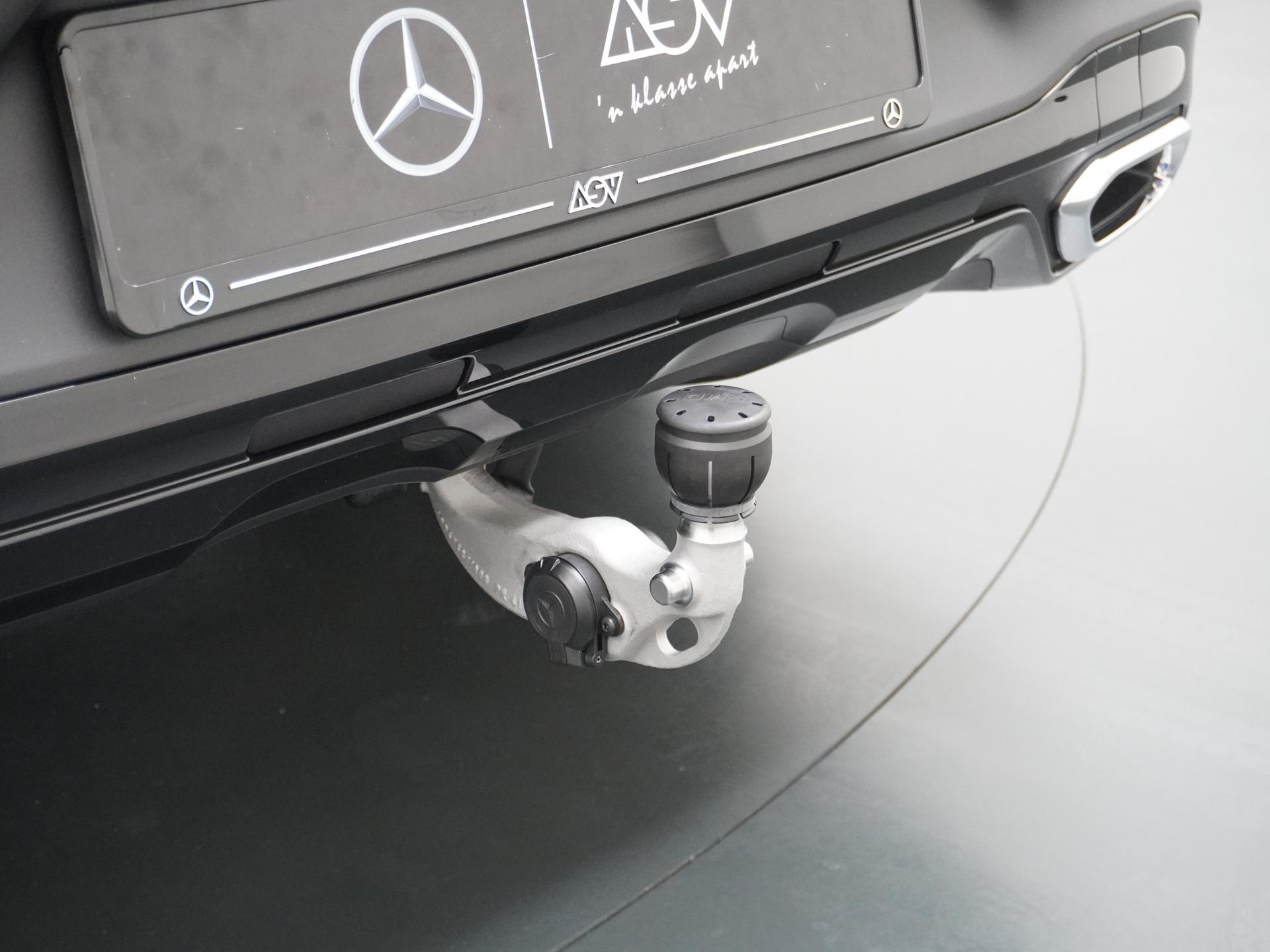 Mercedes-Benz GLC Coupé 300e 4MATIC Sport Edition 12