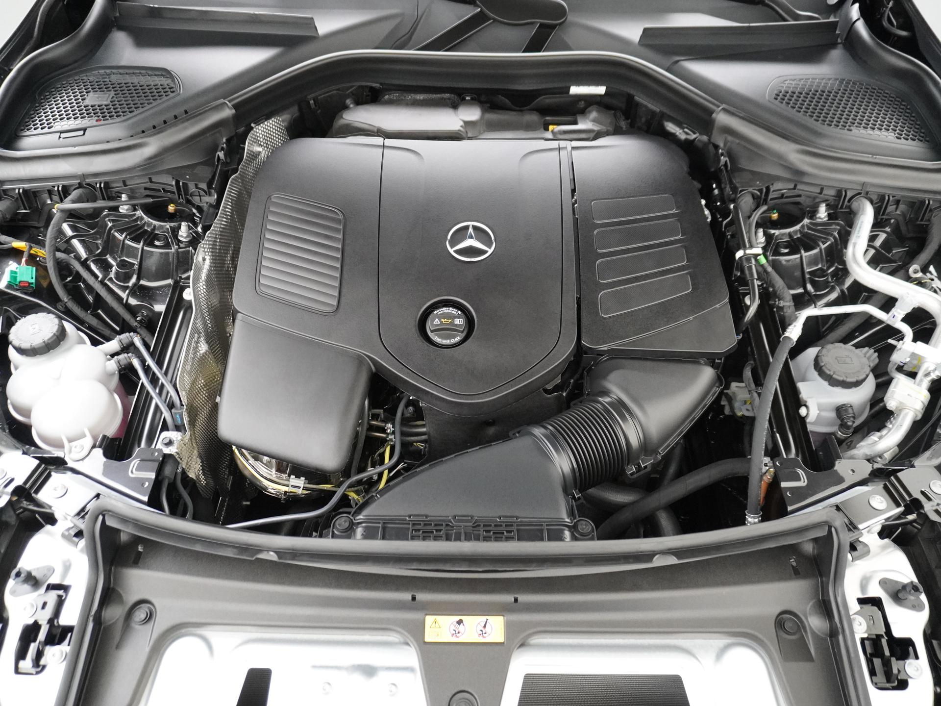 Mercedes-Benz GLC Coupé 300e 4MATIC Sport Edition 18