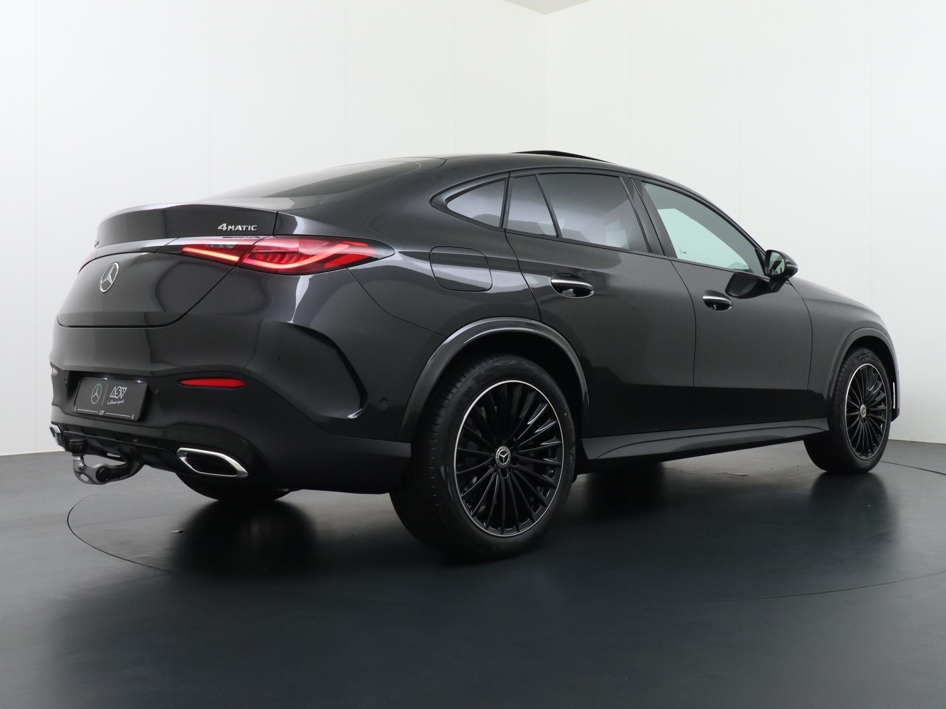 Mercedes-Benz GLC Coupé 300e 4MATIC Sport Edition 4