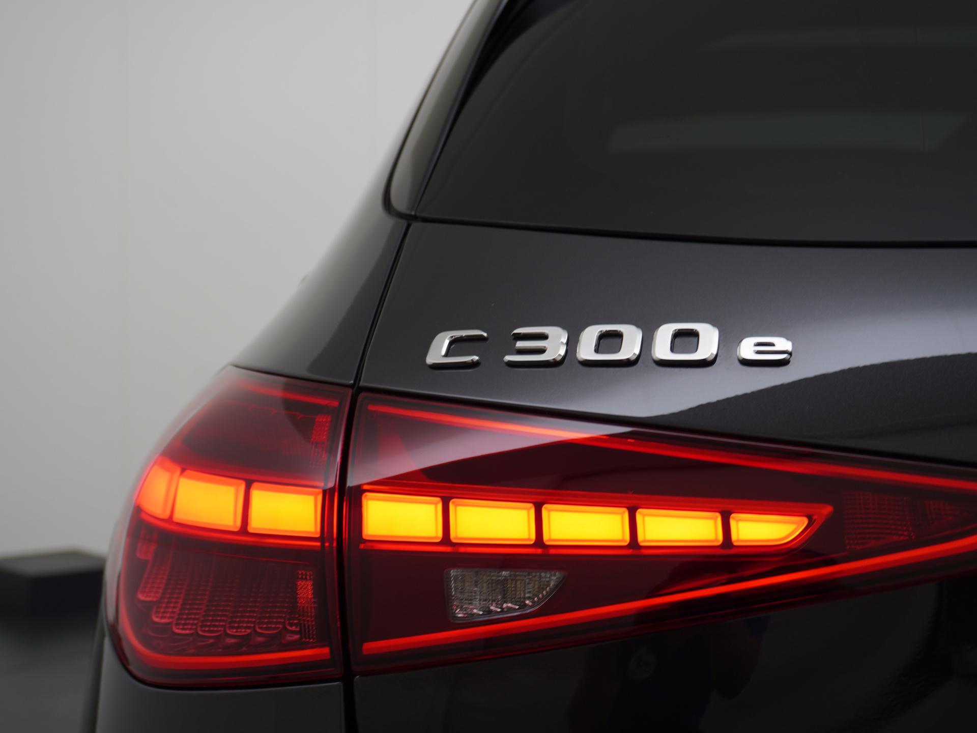 Mercedes-Benz C-Klasse Estate 300 e Business Solution AMG 11