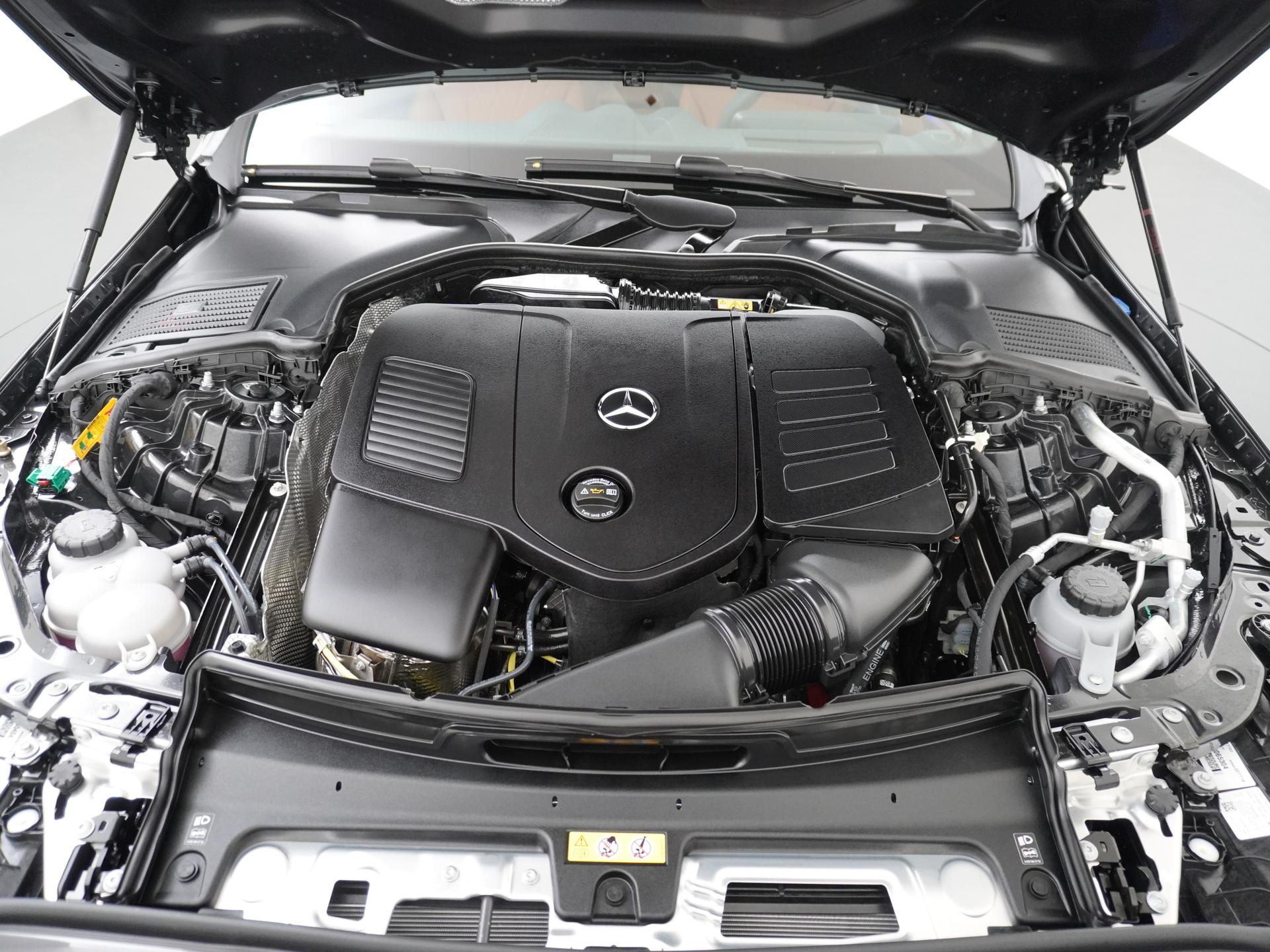 Mercedes-Benz C-Klasse Estate 300 e Business Solution AMG 18