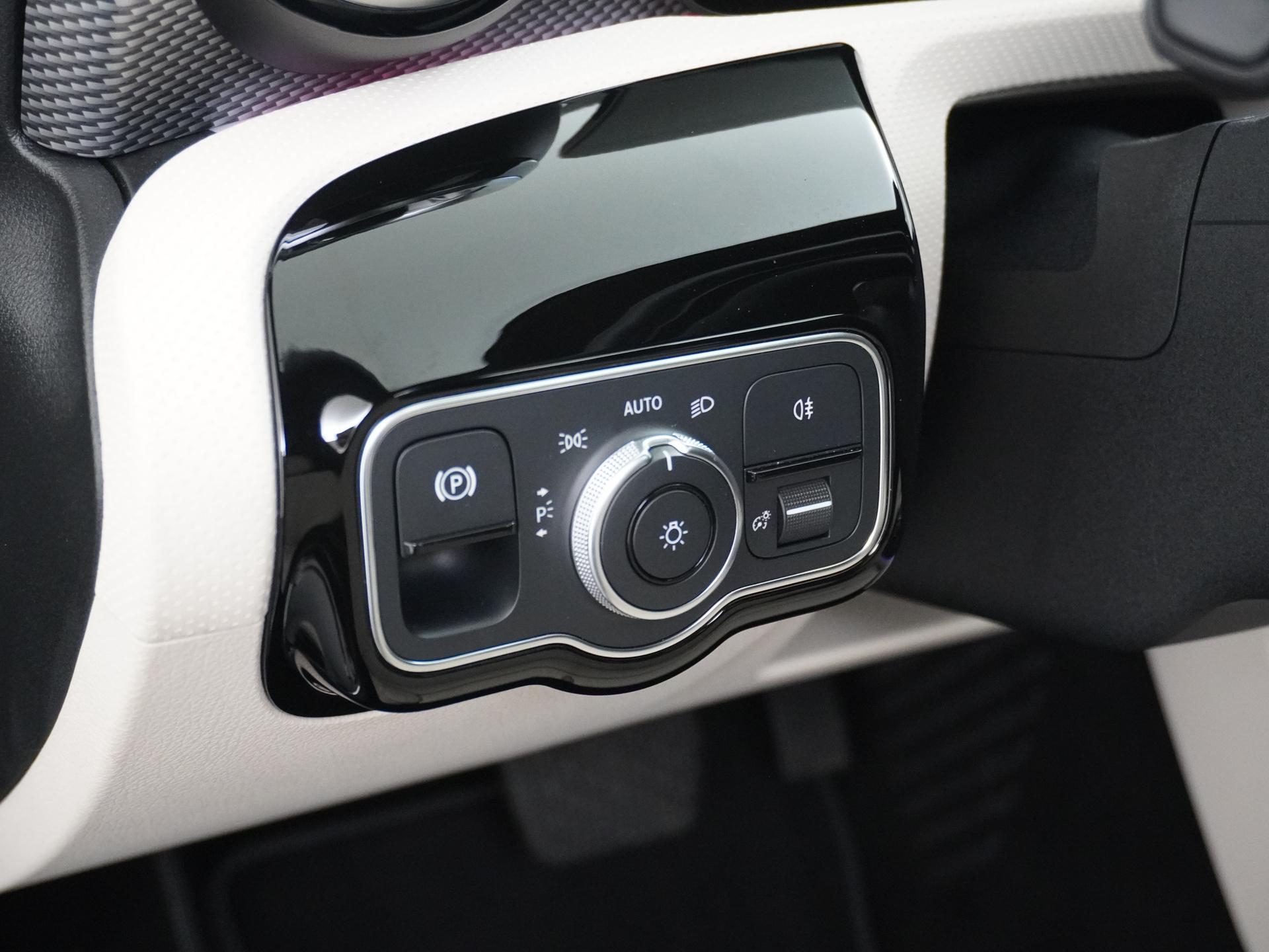 Mercedes-Benz CLA-Klasse Shooting Brake 200 Business Solution Luxury 30