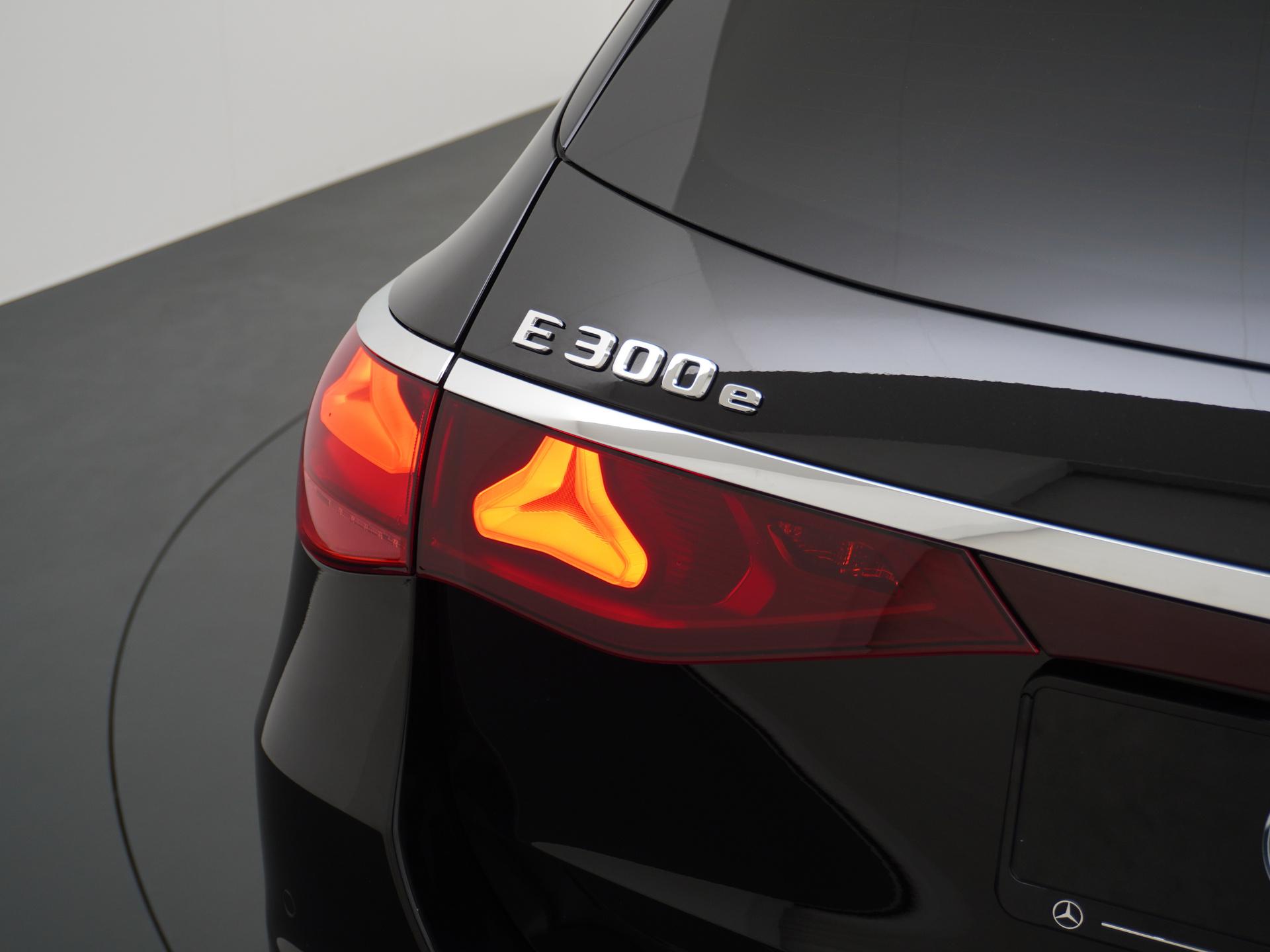 Mercedes-Benz E-Klasse Estate 300 e Exclusive Line 11