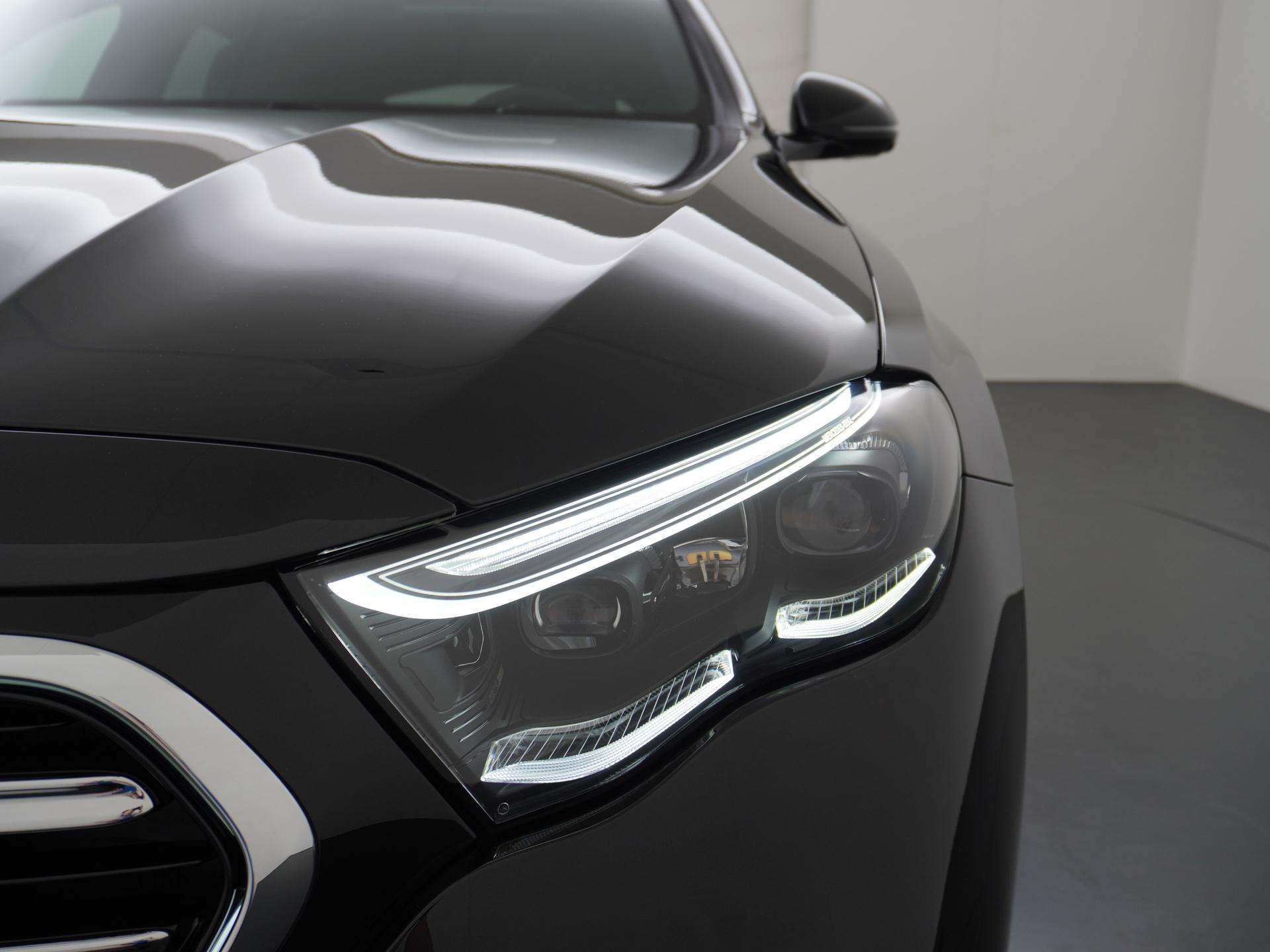 Mercedes-Benz E-Klasse Estate 300 e Exclusive Line 17