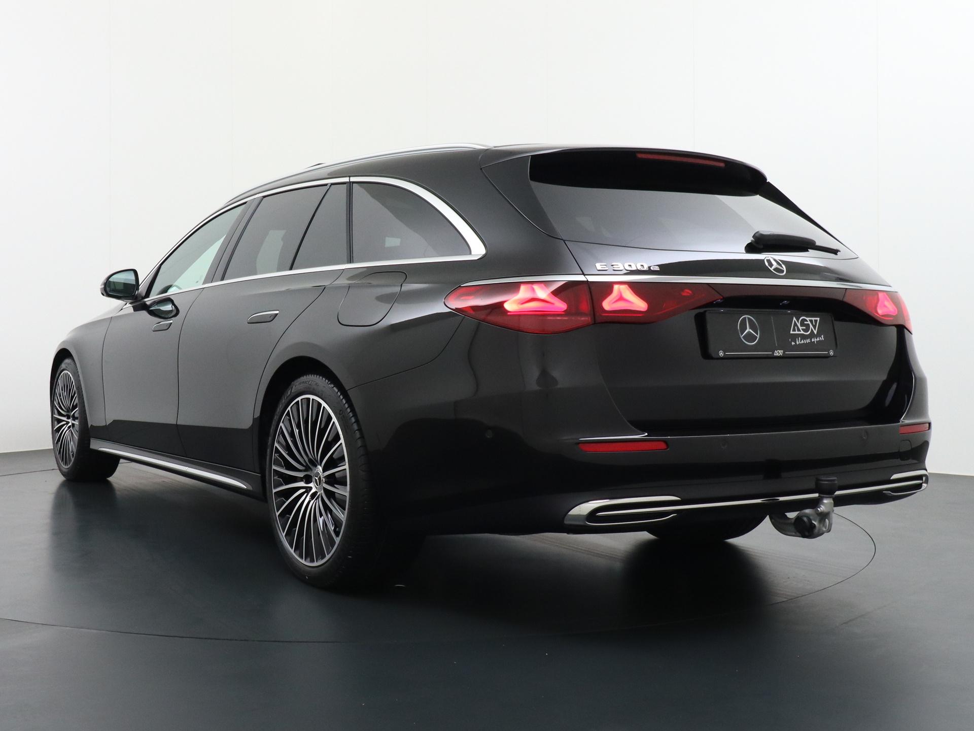 Mercedes-Benz E-Klasse Estate 300 e Exclusive Line 2