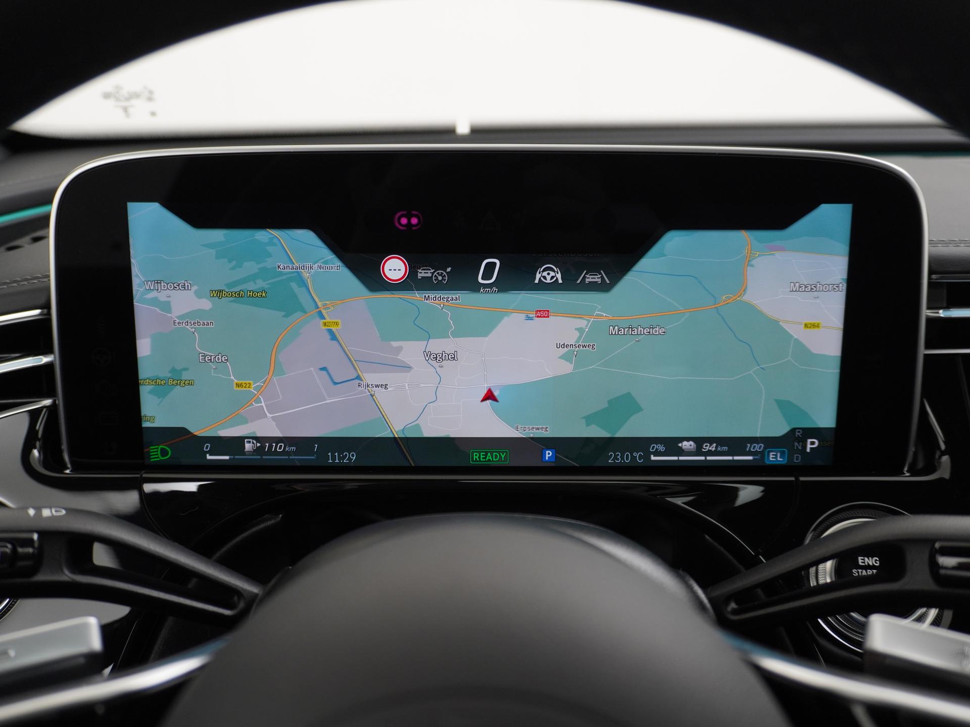 Mercedes-Benz E-Klasse Estate 300 e Exclusive Line 38