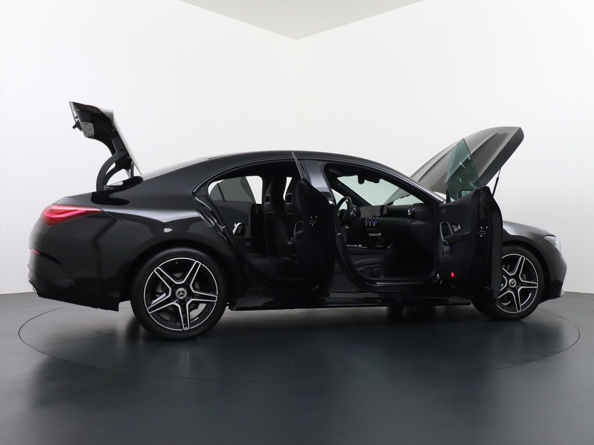 Mercedes-Benz CLA-Klasse 180 AMG Line Star Edition 12