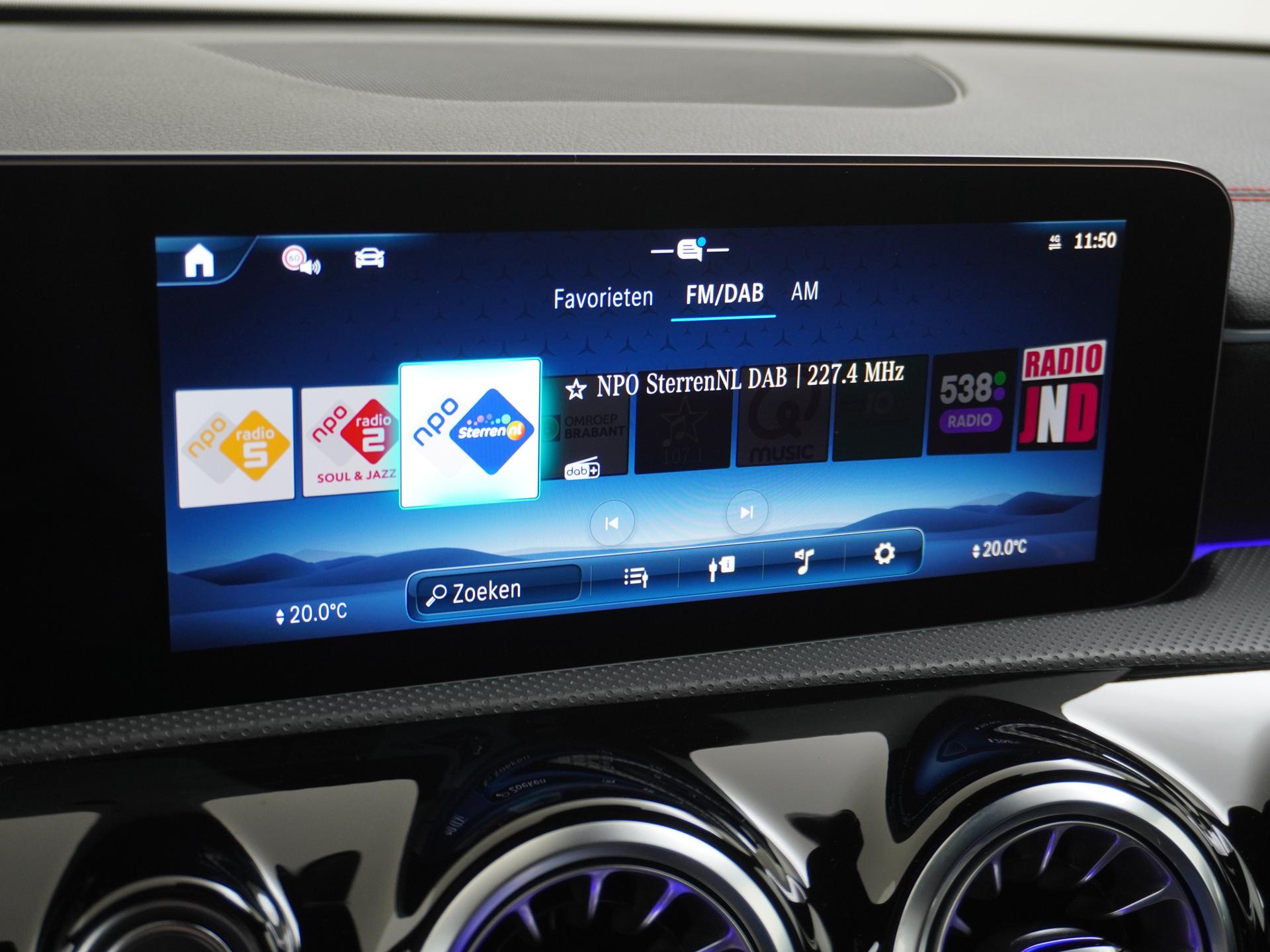 Mercedes-Benz CLA-Klasse 180 AMG Line Star Edition 39