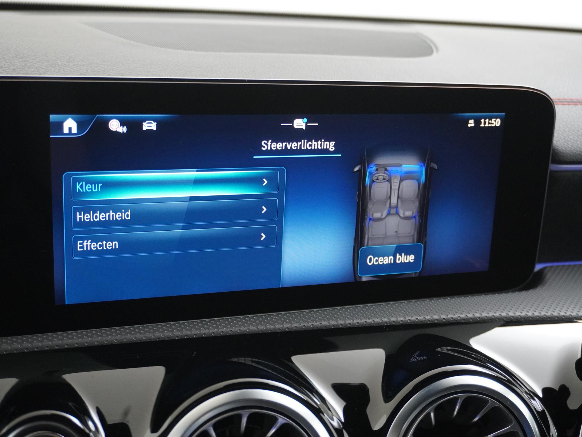 Mercedes-Benz CLA-Klasse 180 AMG Line Star Edition 41