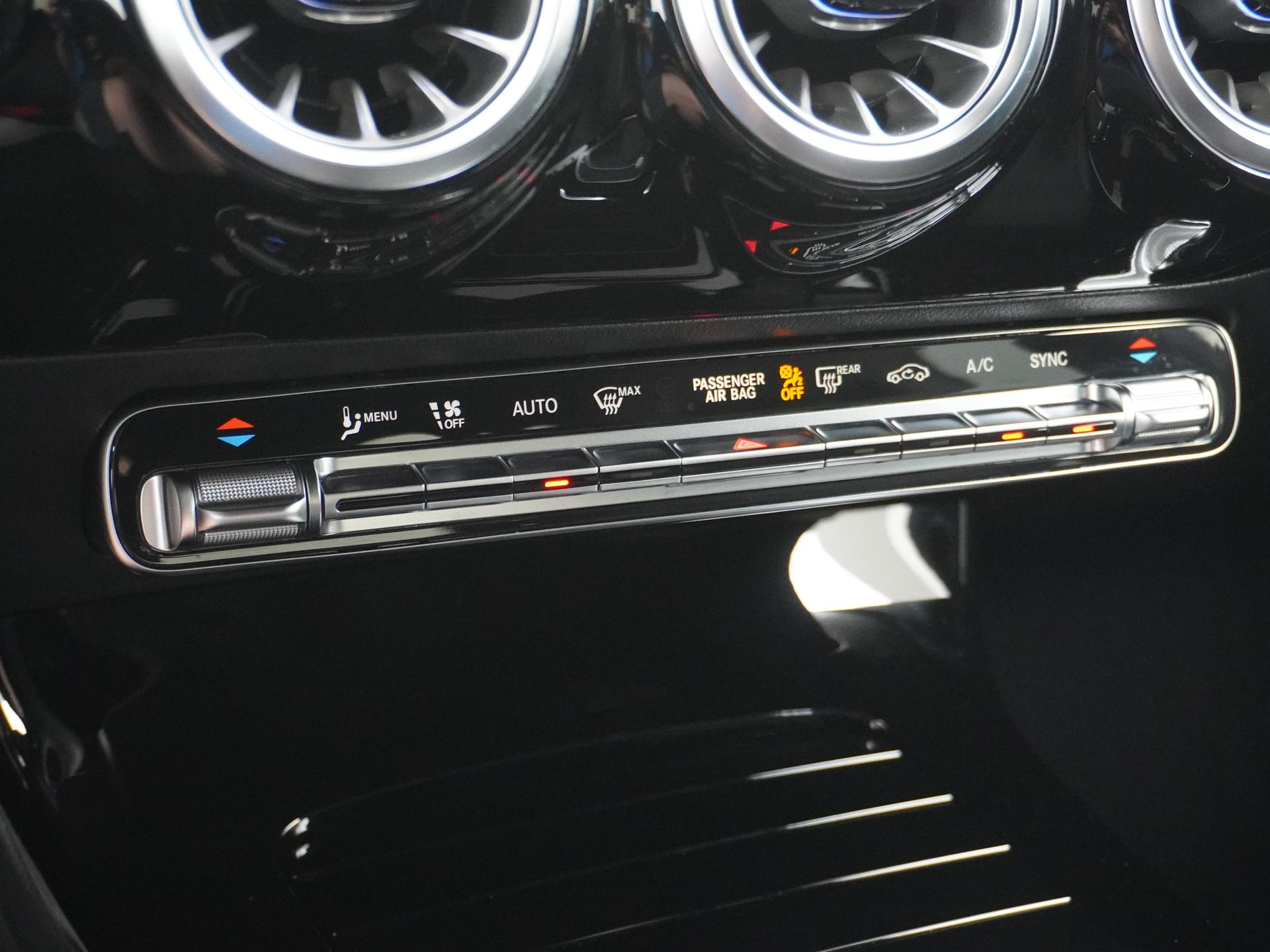 Mercedes-Benz CLA-Klasse 180 AMG Line Star Edition 43