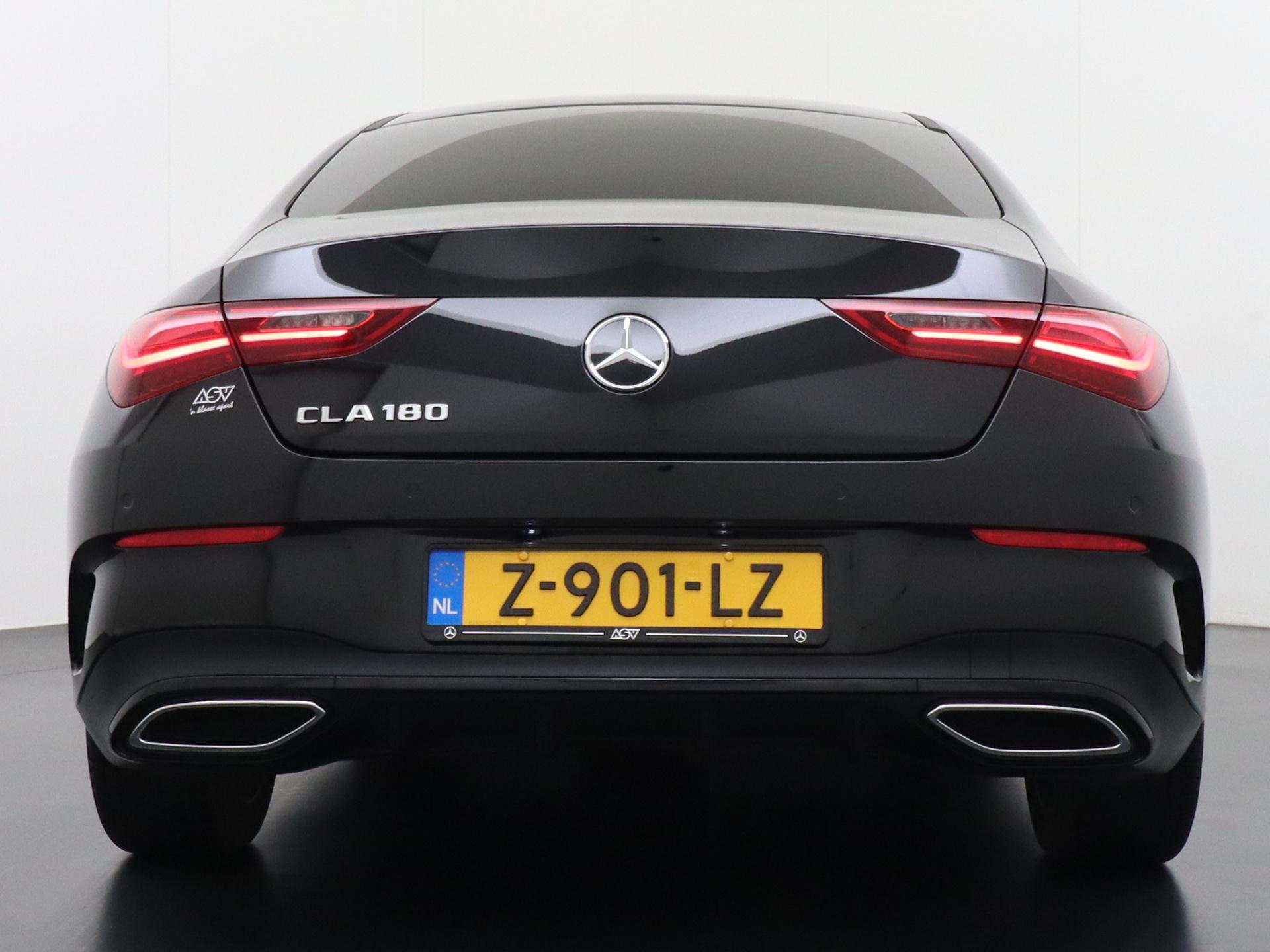 Mercedes-Benz CLA-Klasse 180 AMG Line Star Edition 6