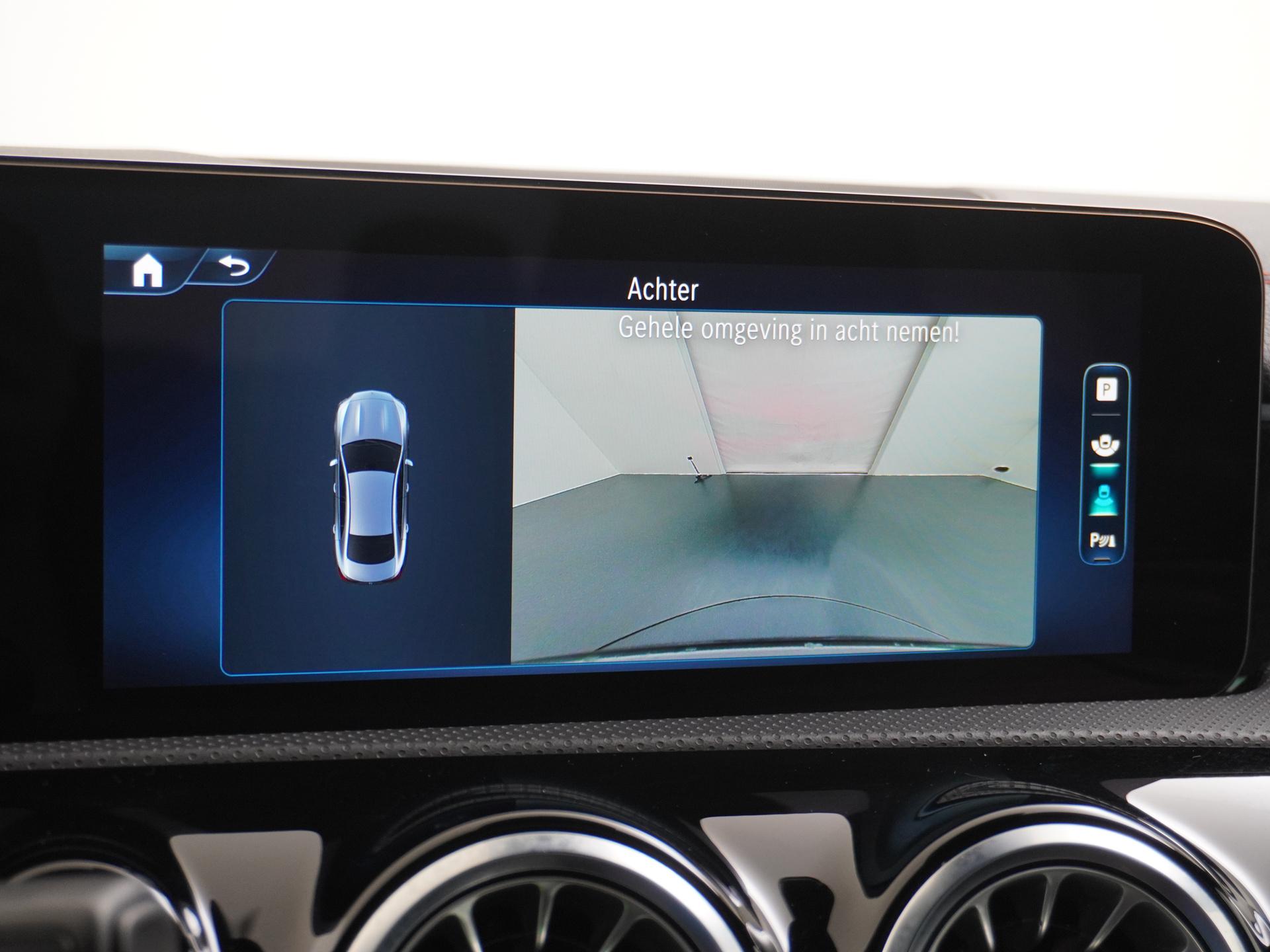 Mercedes-Benz CLA-Klasse 180 AMG Line Star Edition 14