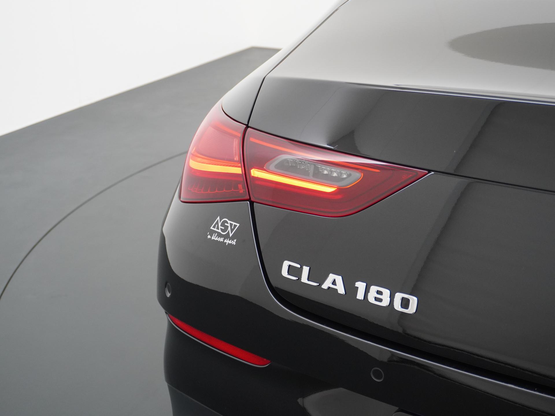 Mercedes-Benz CLA-Klasse 180 AMG Line Star Edition 18