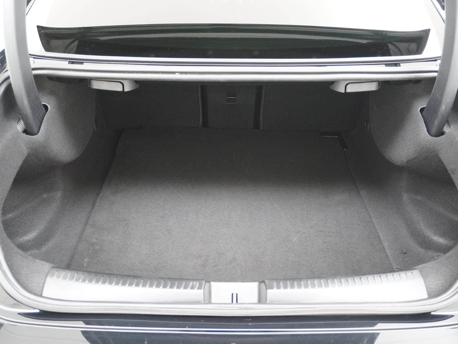 Mercedes-Benz CLA-Klasse 180 AMG Line Star Edition 20