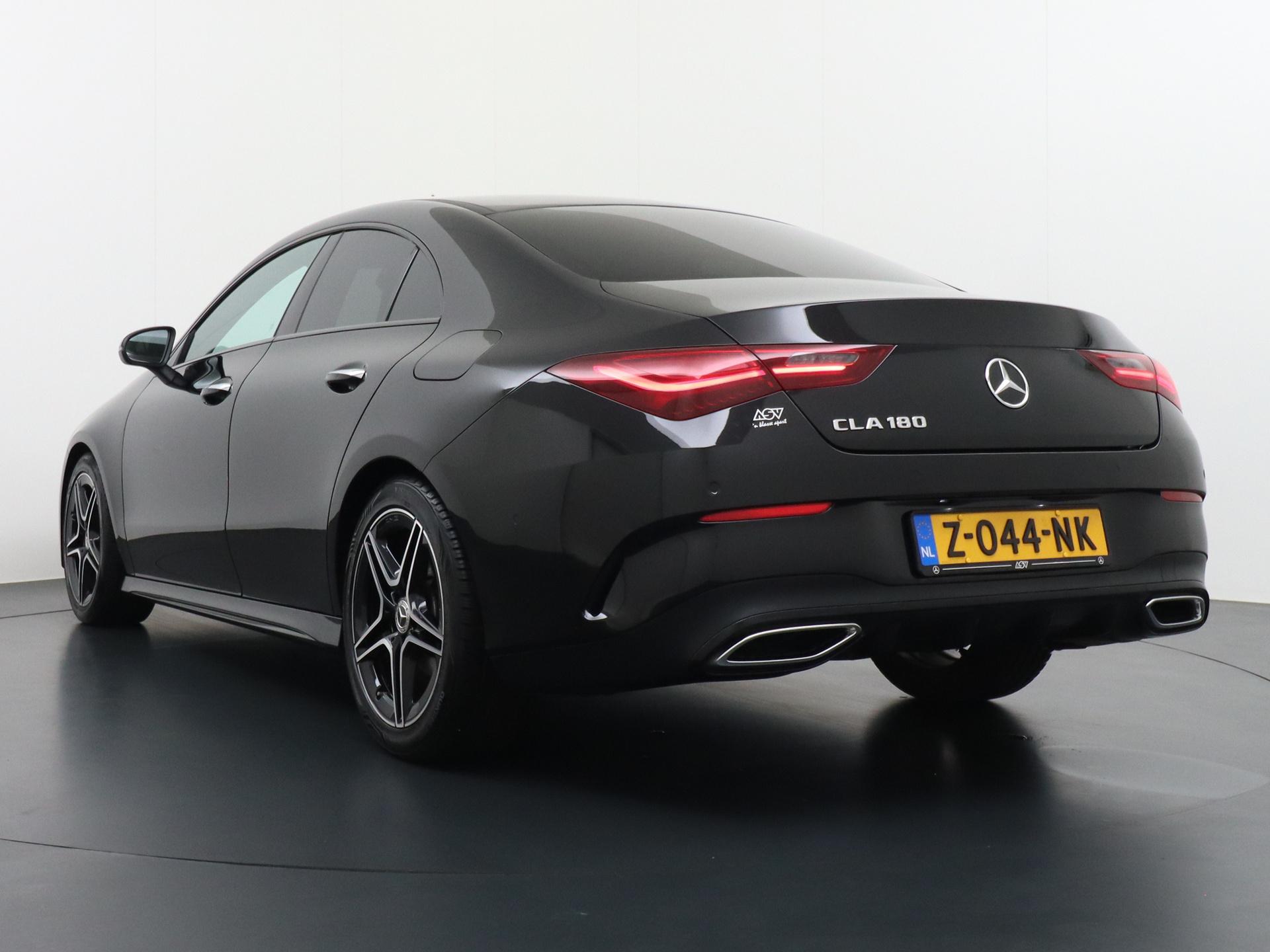 Mercedes-Benz CLA-Klasse 180 AMG Line Star Edition 4