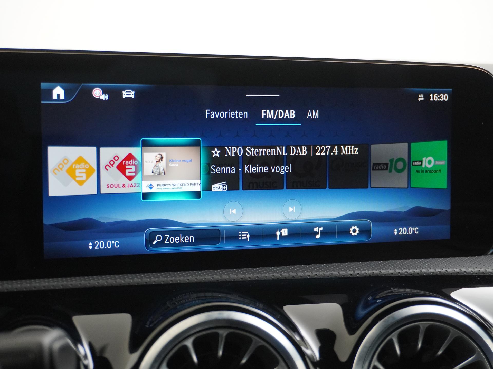 Mercedes-Benz CLA-Klasse 180 AMG Line Star Edition 41