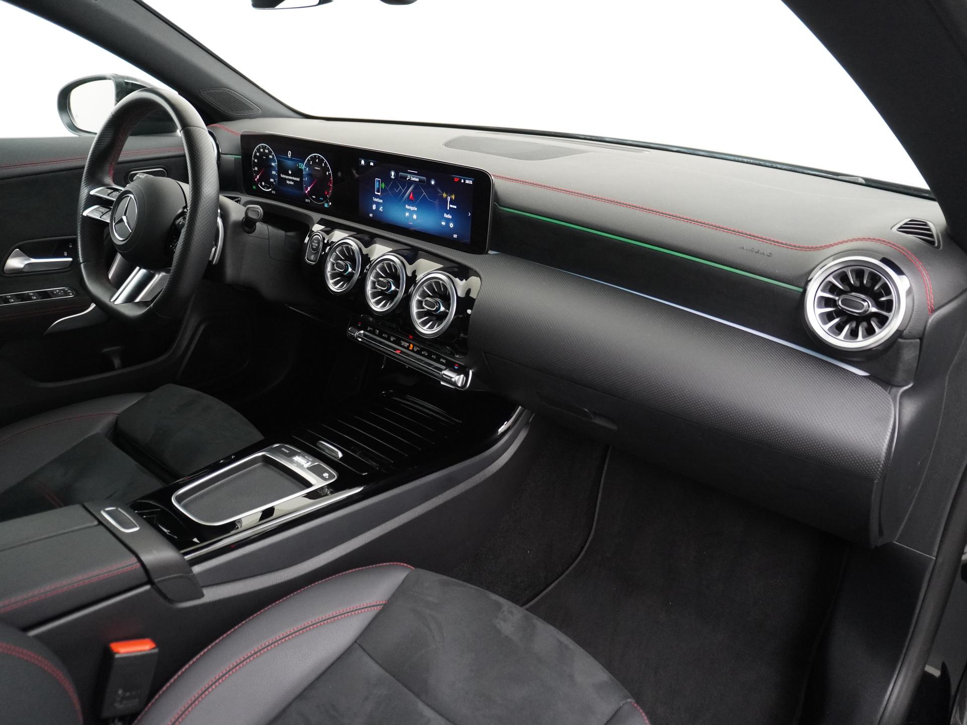 Mercedes-Benz CLA-Klasse 180 AMG Line Star Edition 45