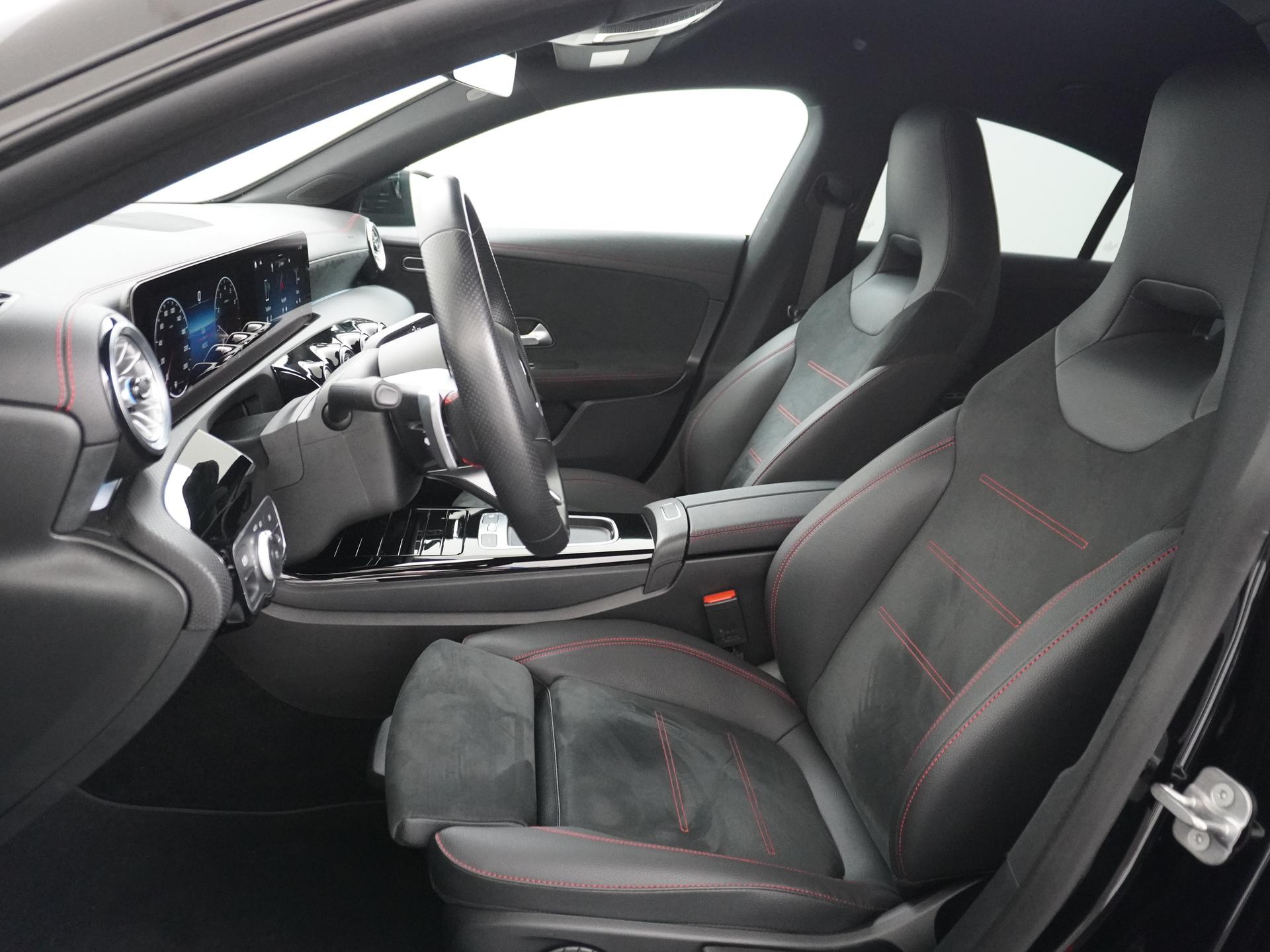 Mercedes-Benz CLA-Klasse 180 AMG Line Star Edition 5