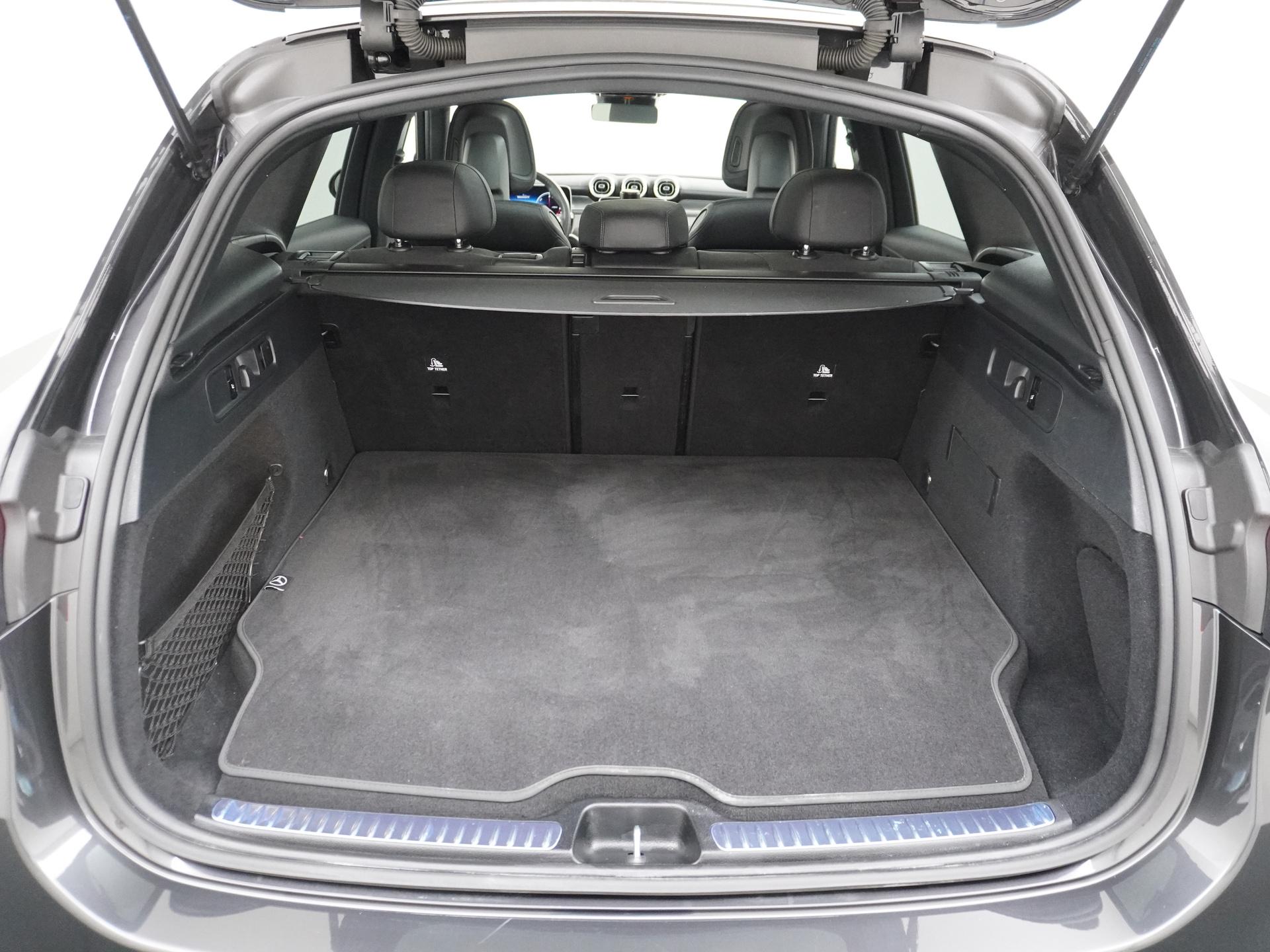 Mercedes-Benz GLC 300e 4MATIC AMG Line 20