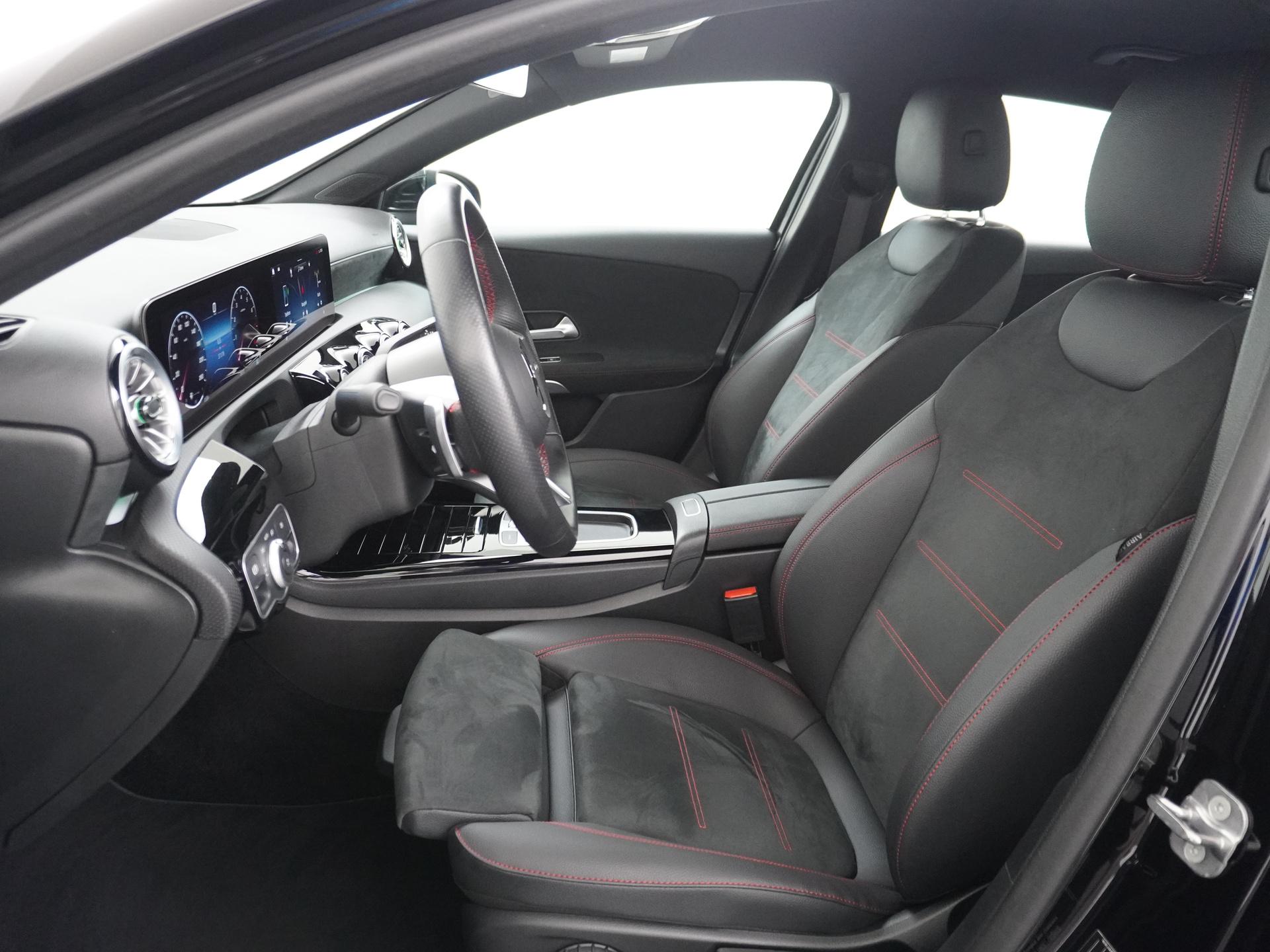 Mercedes-Benz A-Klasse 180 AMG Line Star Edition 24