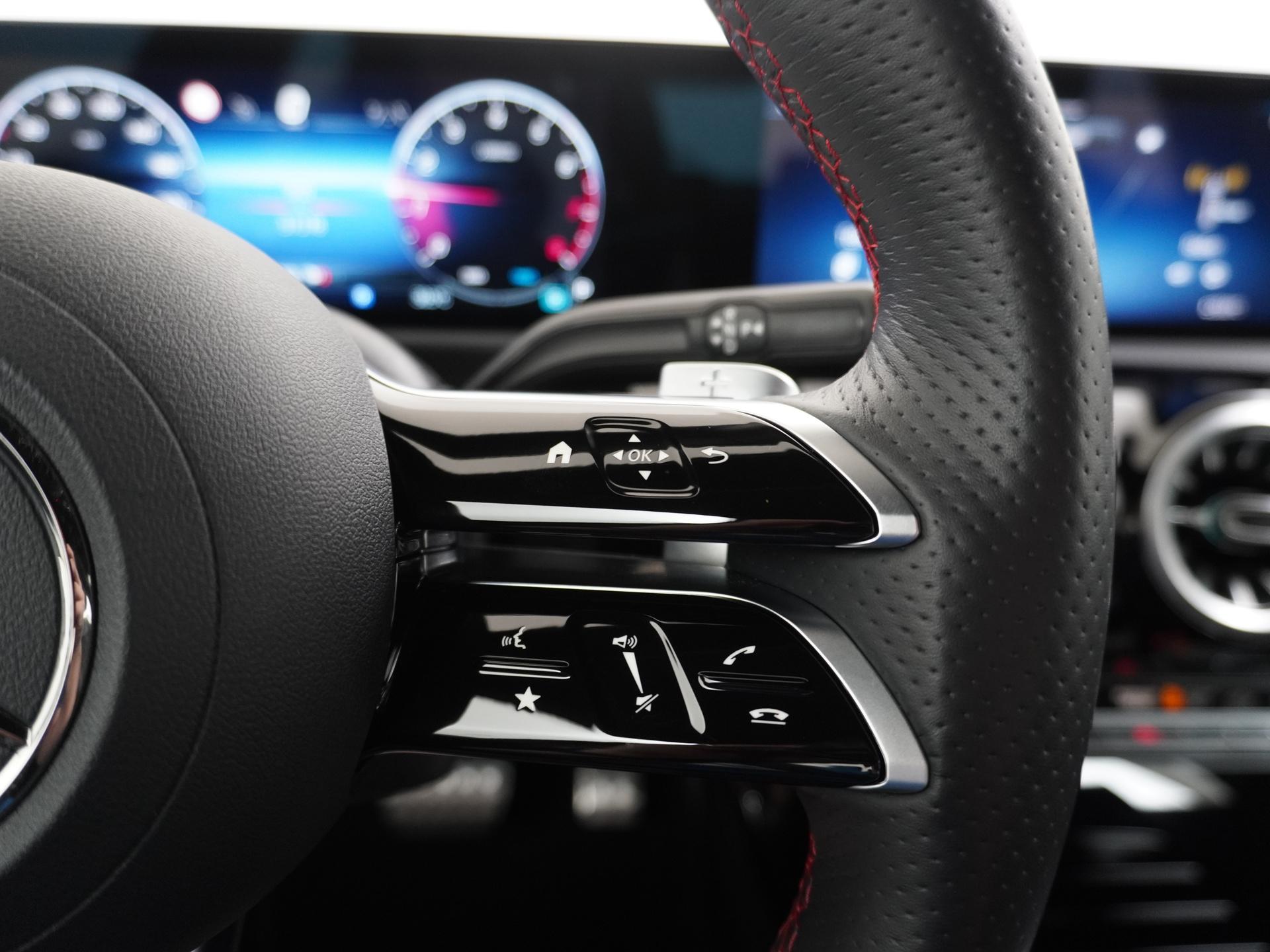 Mercedes-Benz A-Klasse 180 AMG Line Star Edition 33