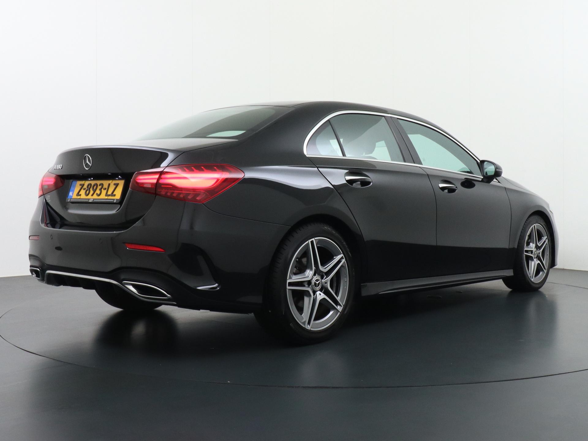 Mercedes-Benz A-Klasse 180 AMG Line Star Edition 9