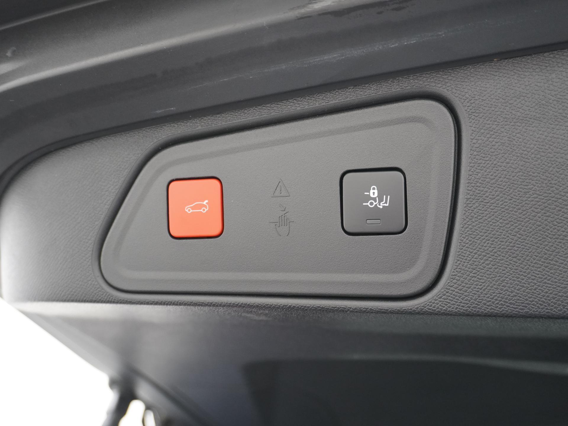 Peugeot 3008 1.6 PureTech GT 7