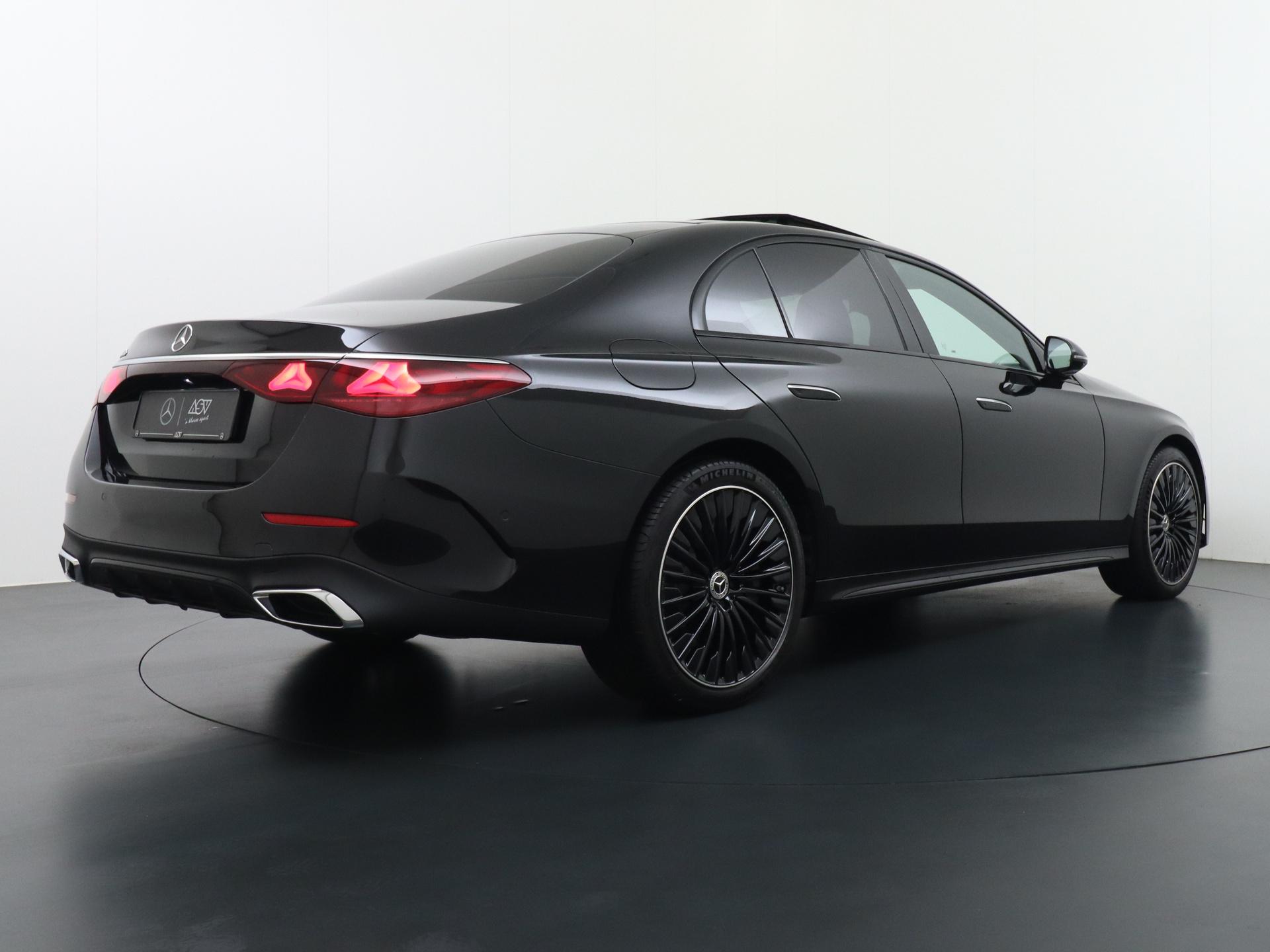 Mercedes-Benz E-Klasse 300 e Sport Edition 4